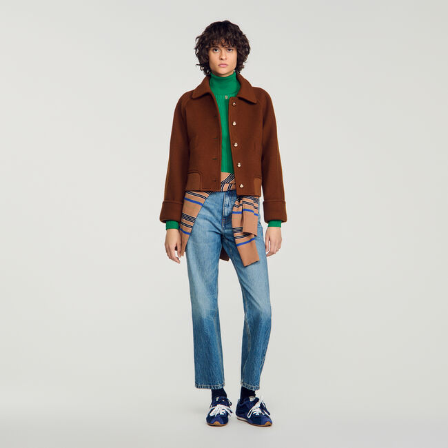 Cappotto corto con tasche a patta