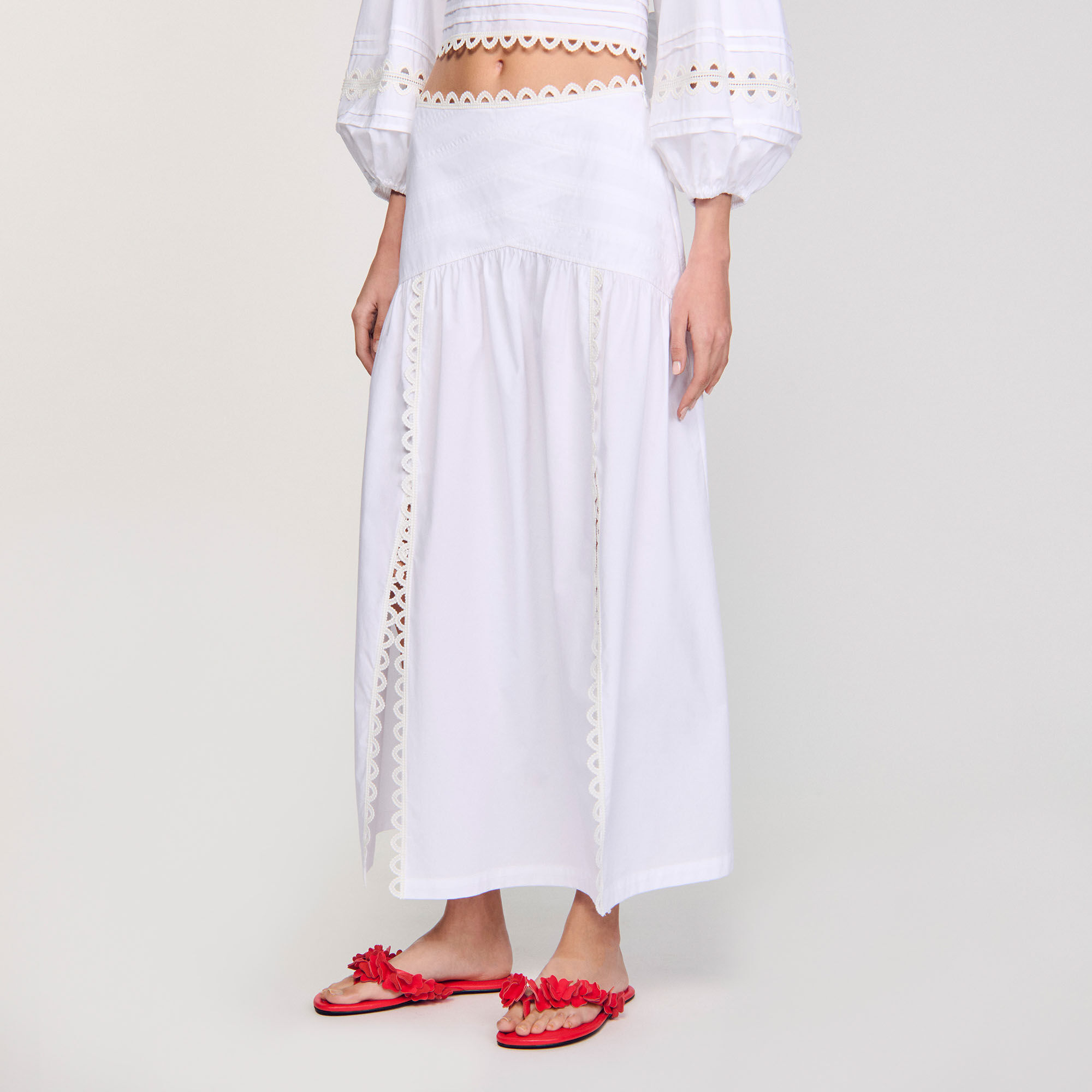 Sandali in pelle con fiori