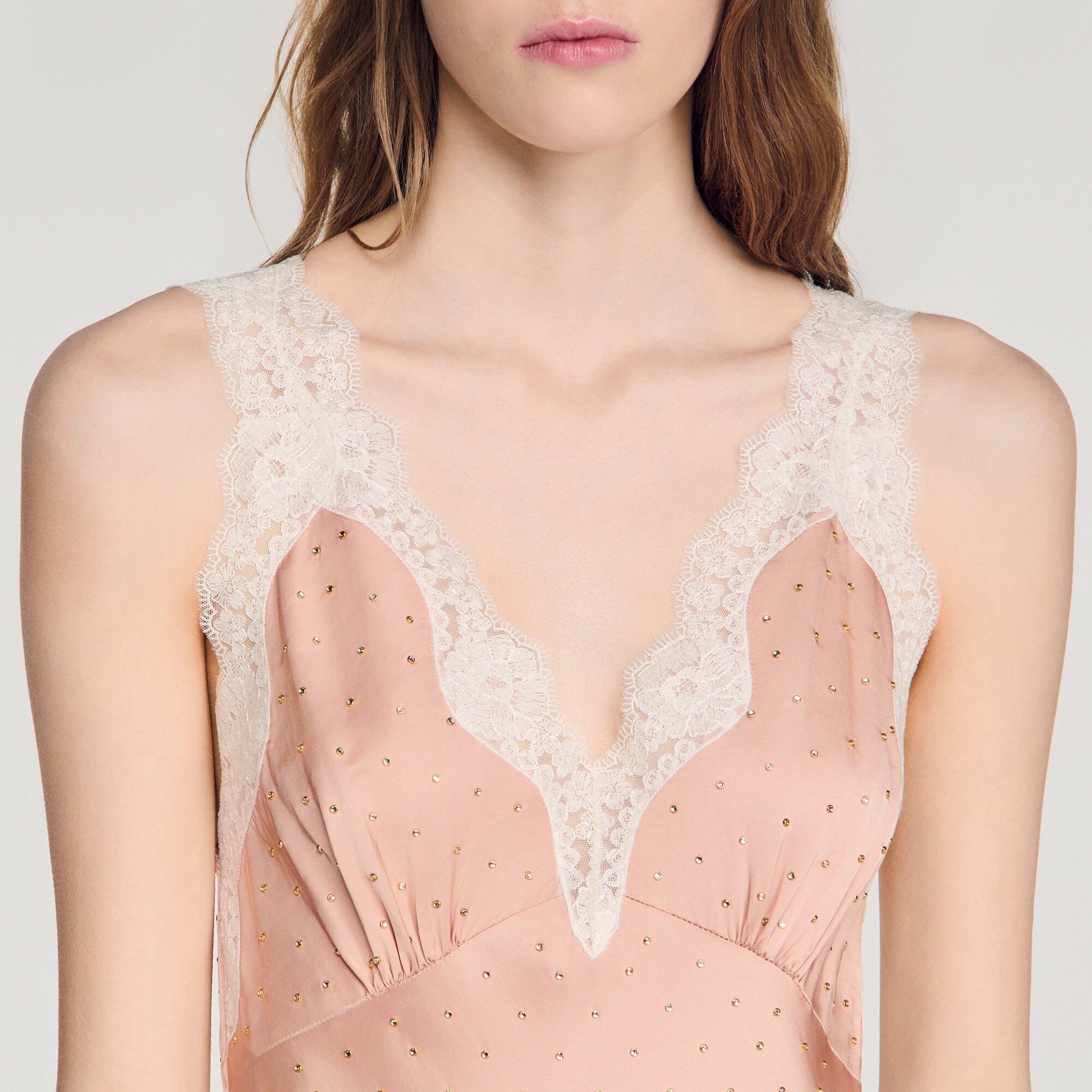 Abito stile lingerie con strass