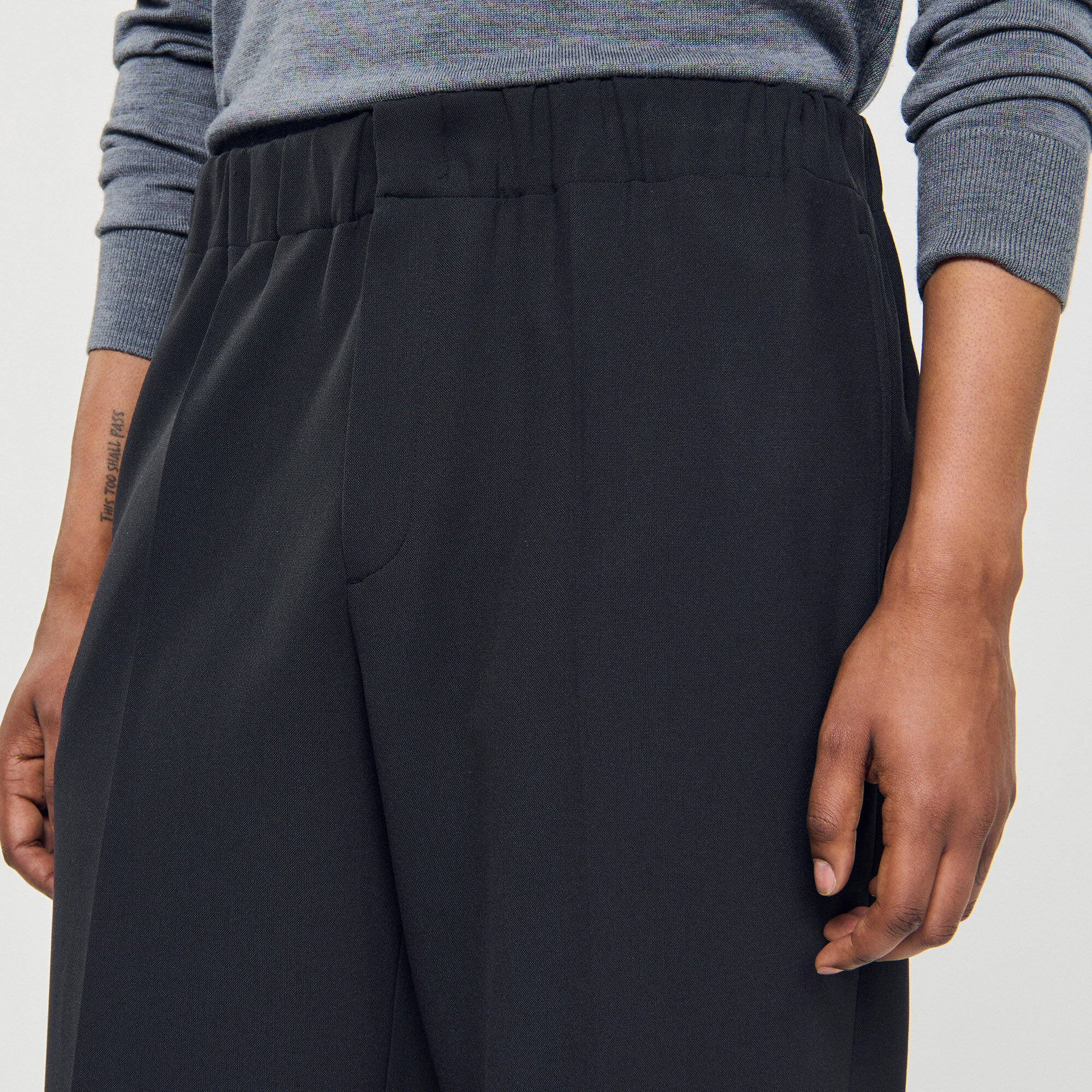 Pantaloni larghi