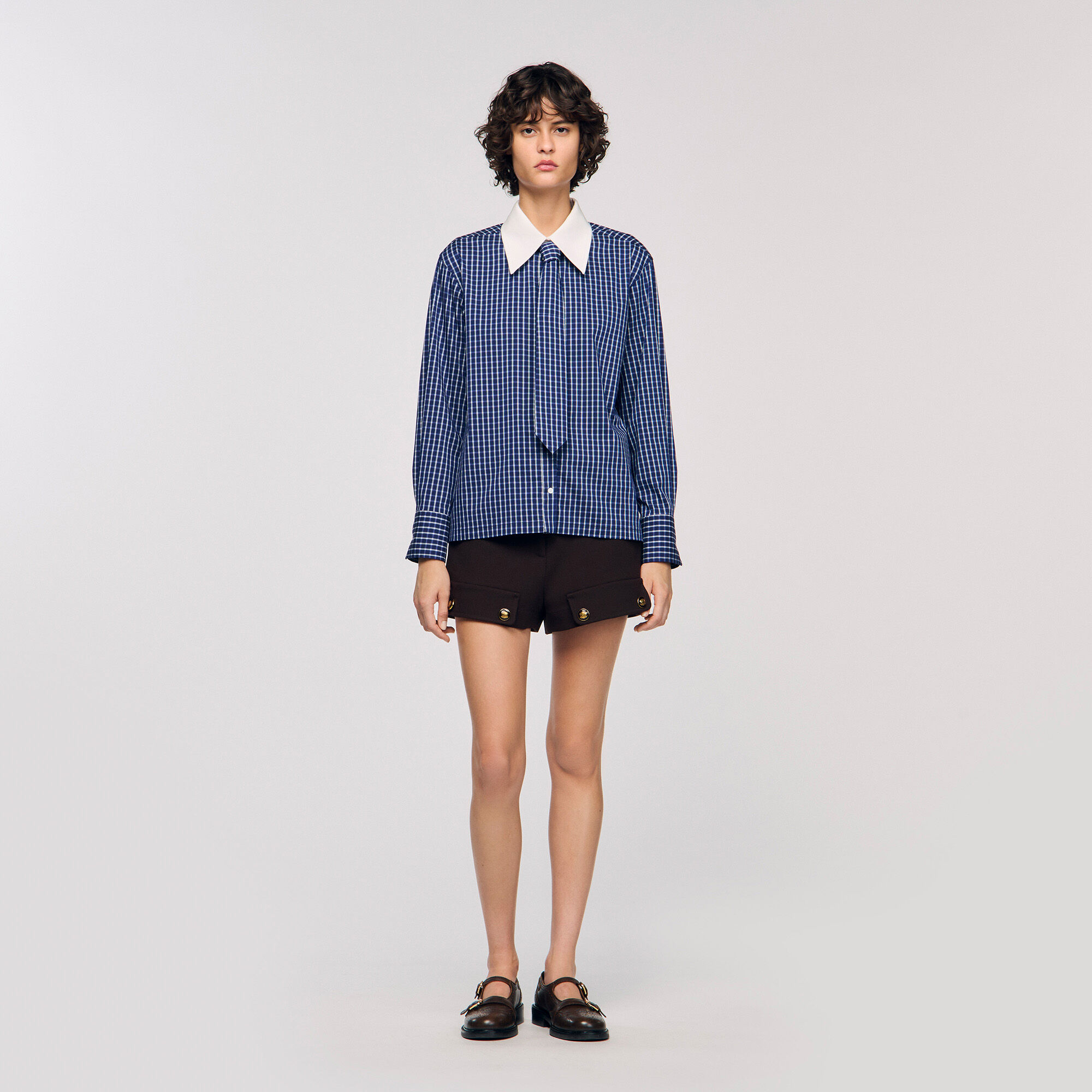 Camicia a quadri e cravatta