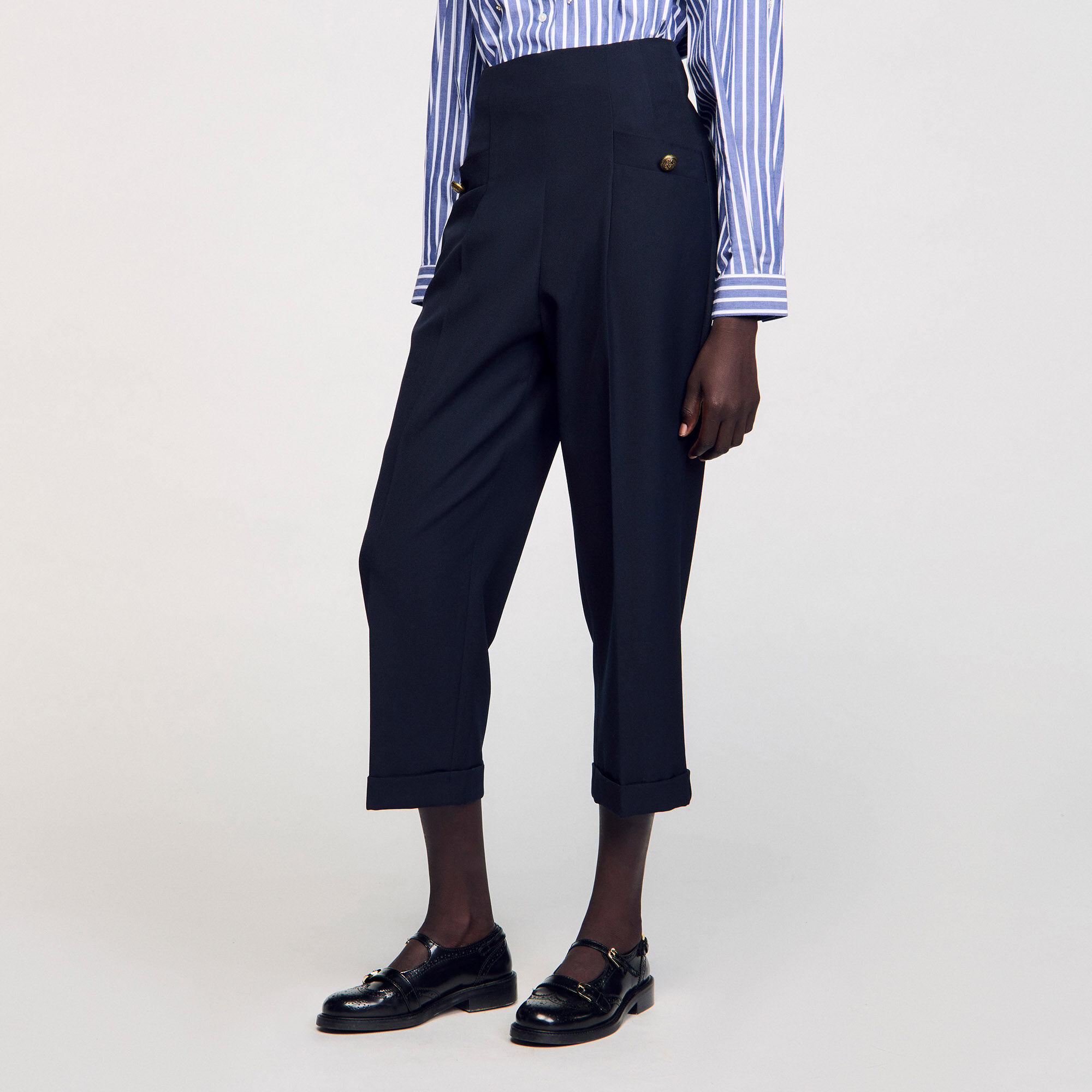 Pantaloni larghi