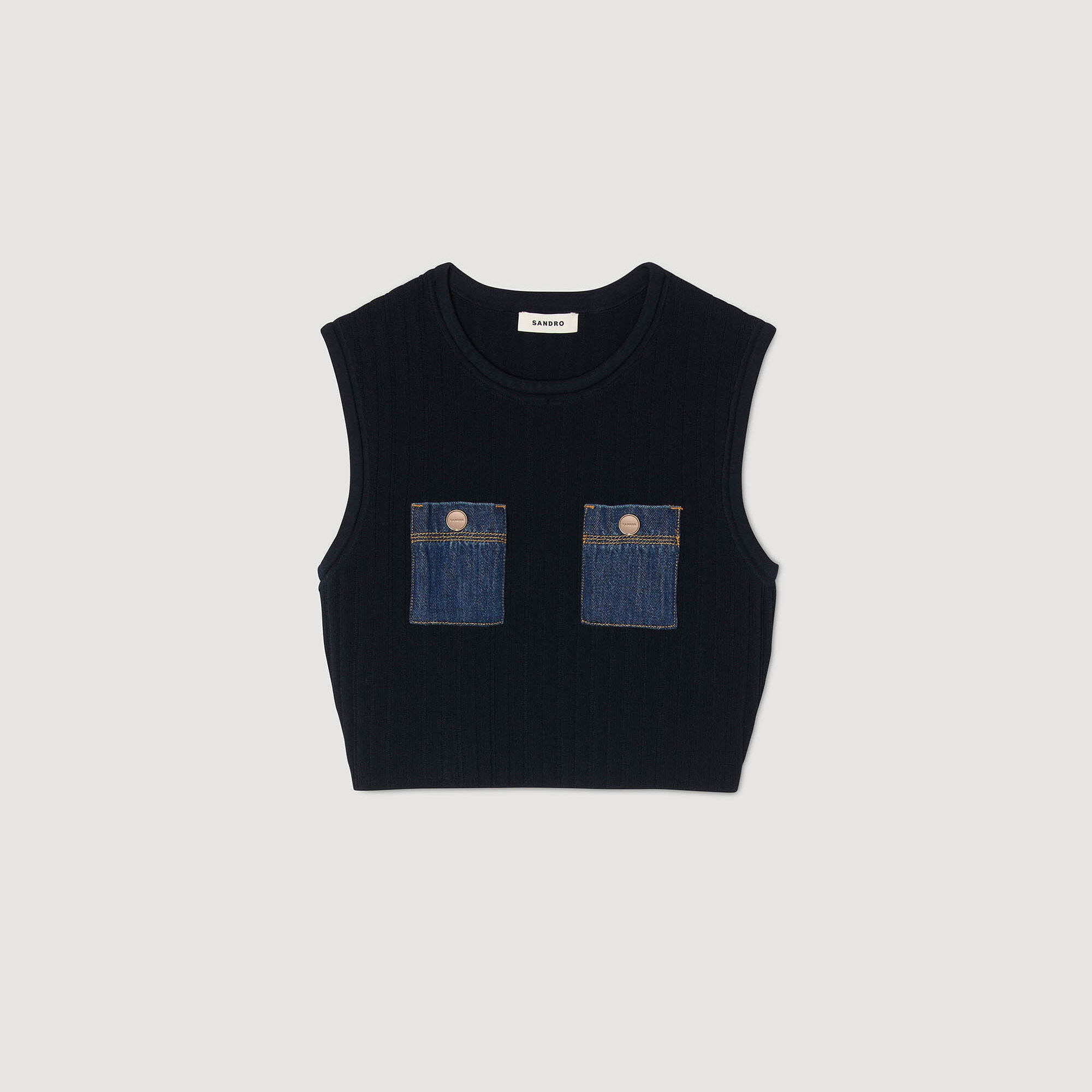 Top in maglia e denim