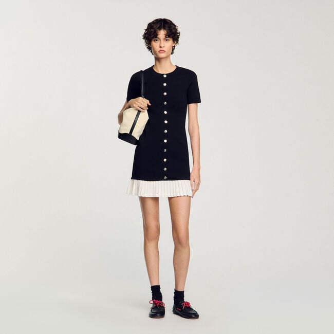 Abito corto in maglia con volant