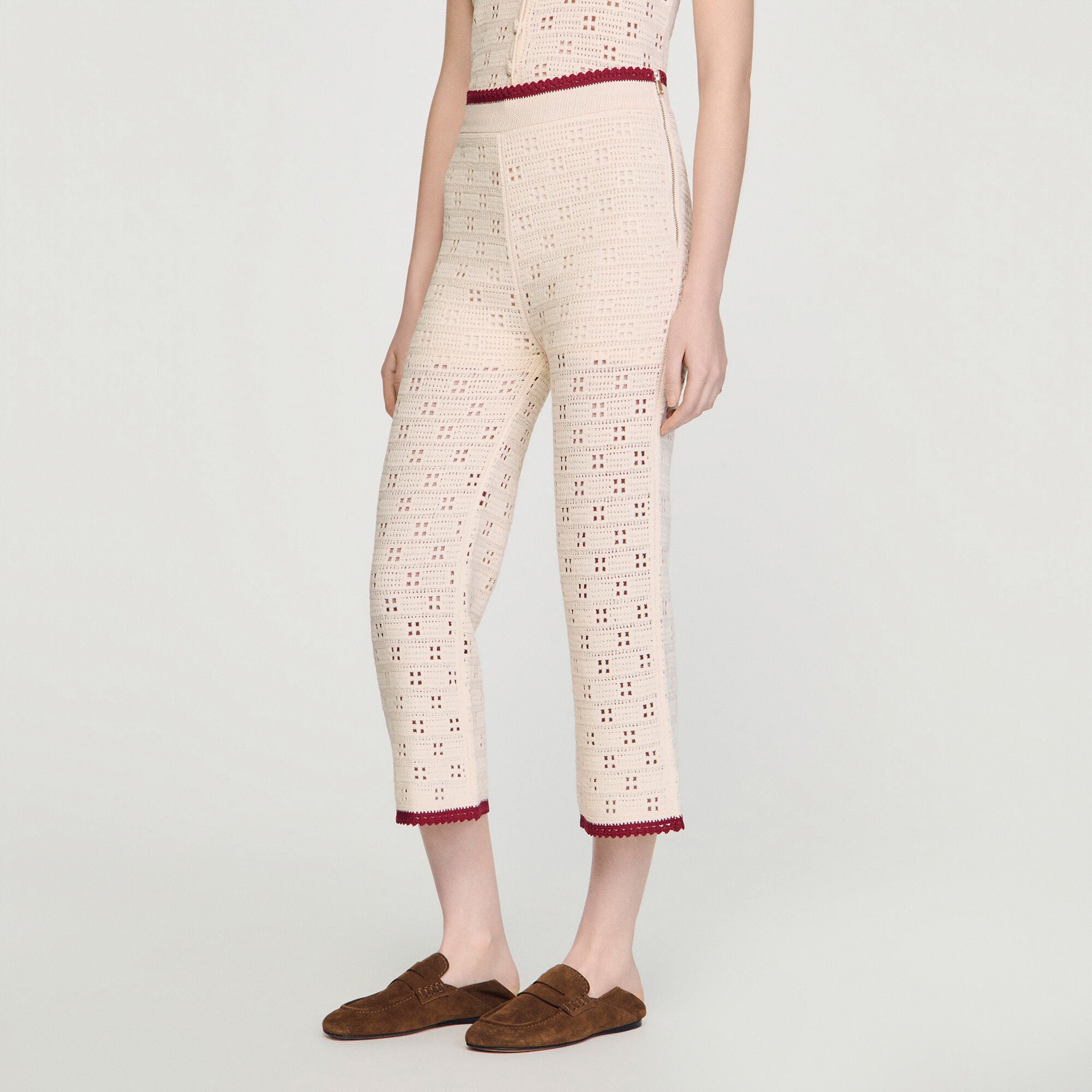 Pantaloni in maglia effetto crochet