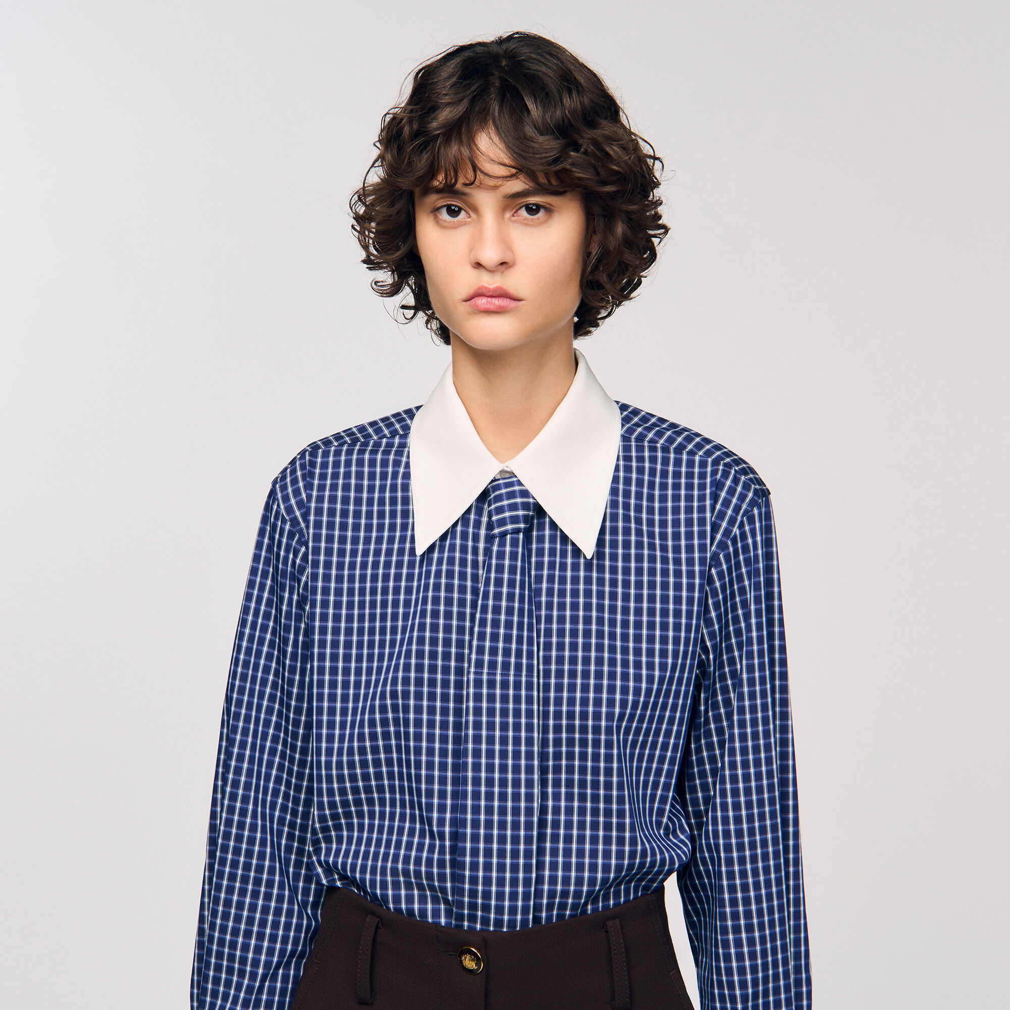 Camicia a quadri e cravatta