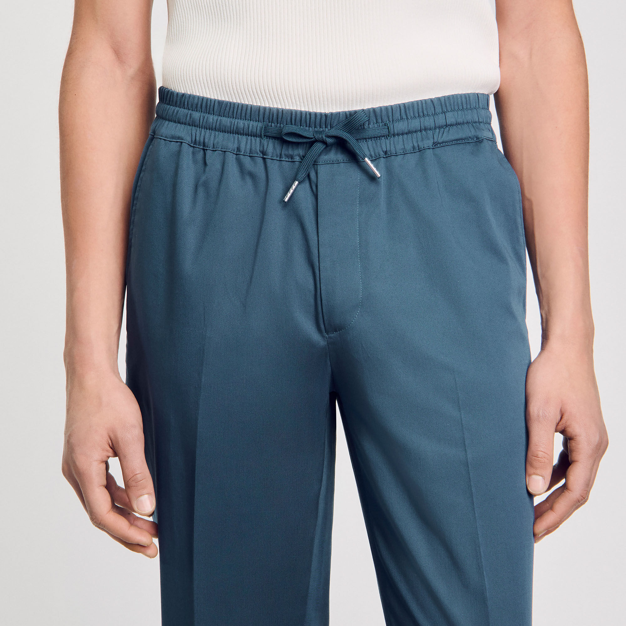 Pantaloni dritti elasticizzati
