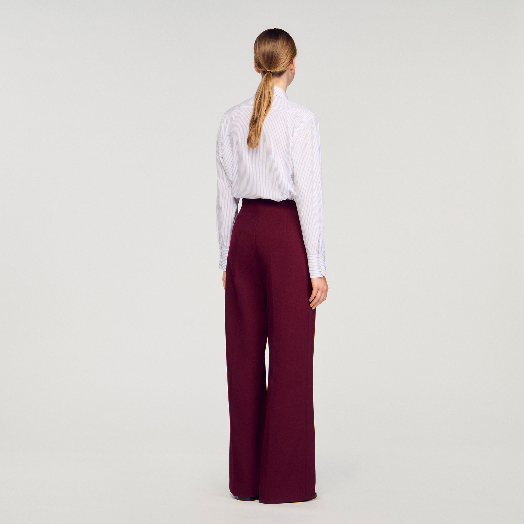 Pantaloni larghi