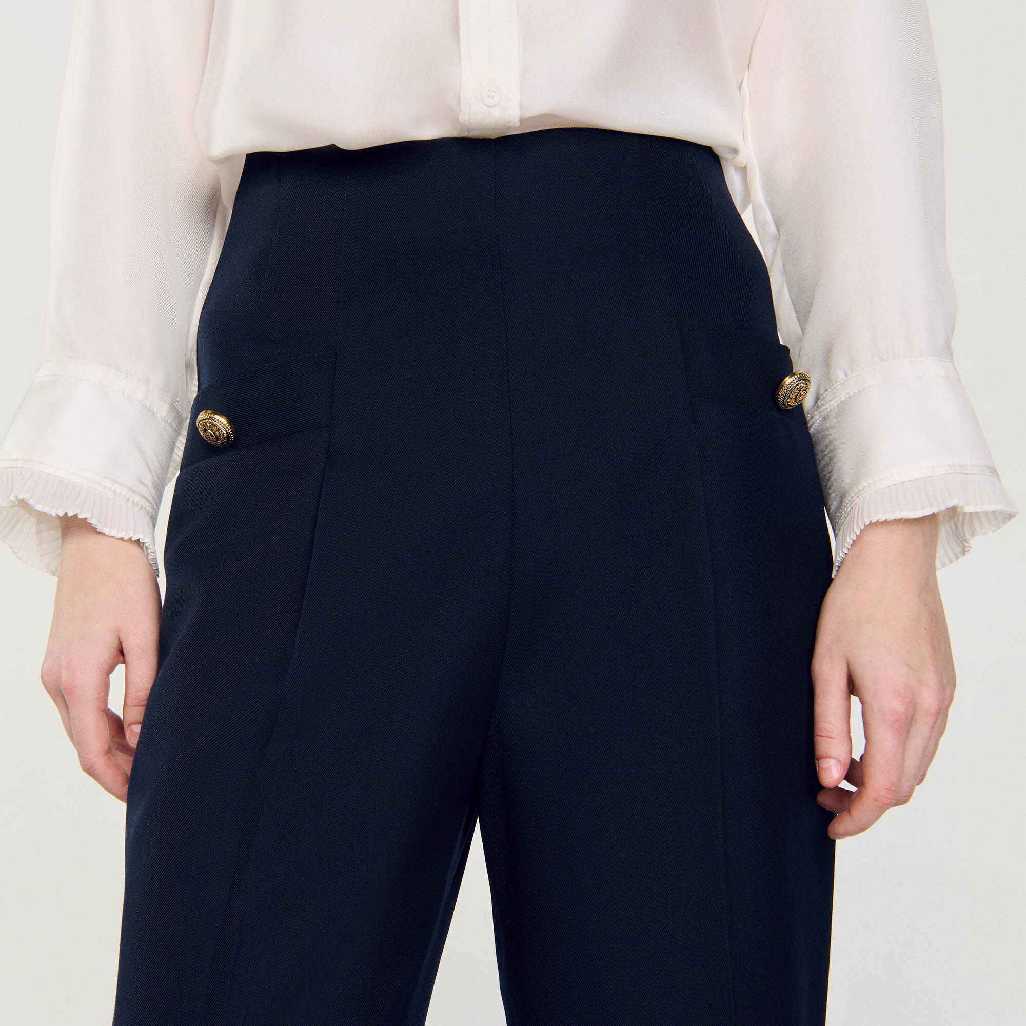 Pantaloni larghi