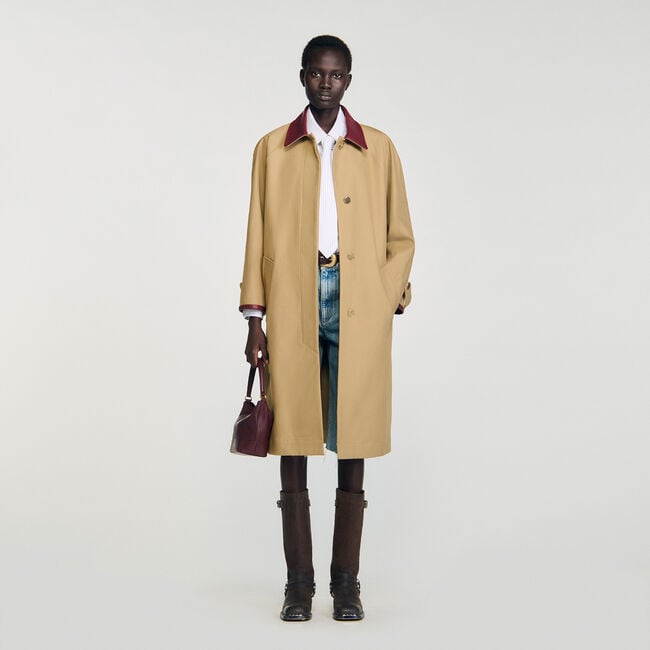 Trench lungo con colletto in pelle
