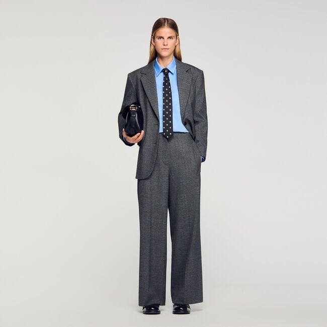 Pantaloni dritti e larghi