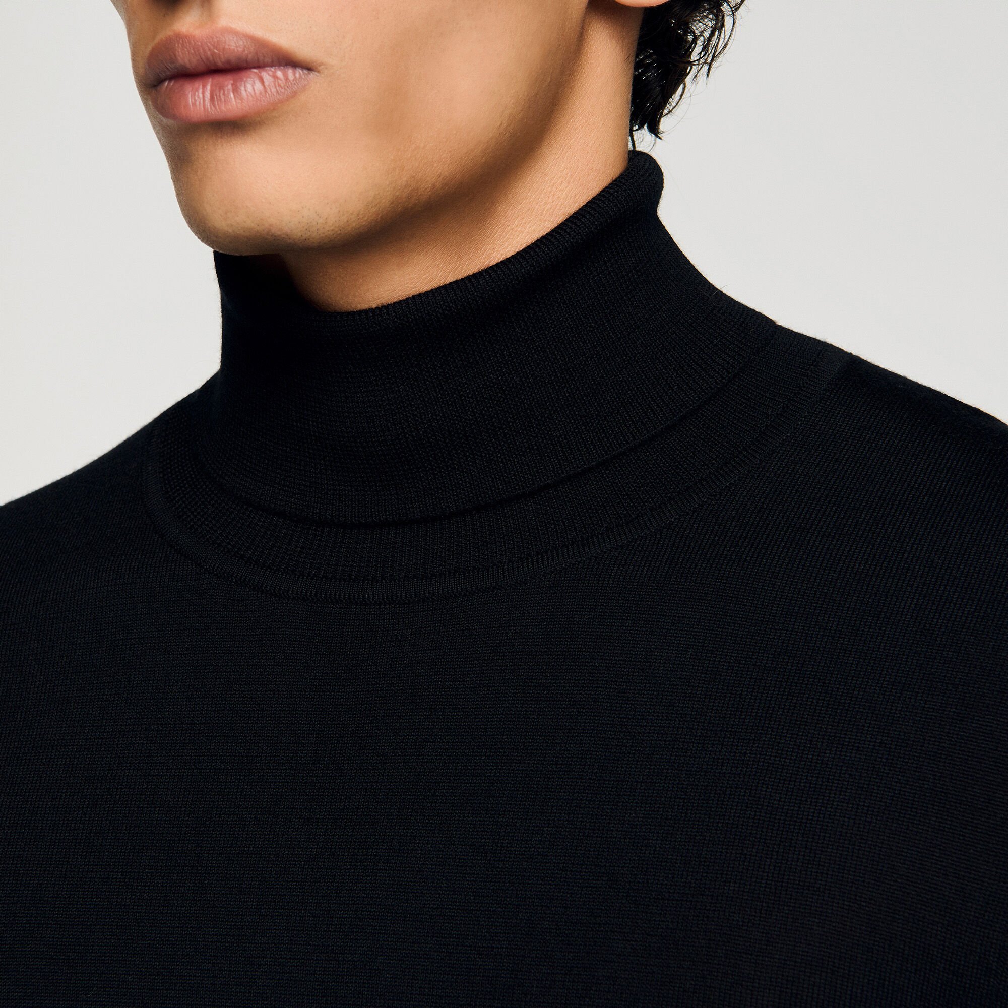 Pullover a collo alto in lana
