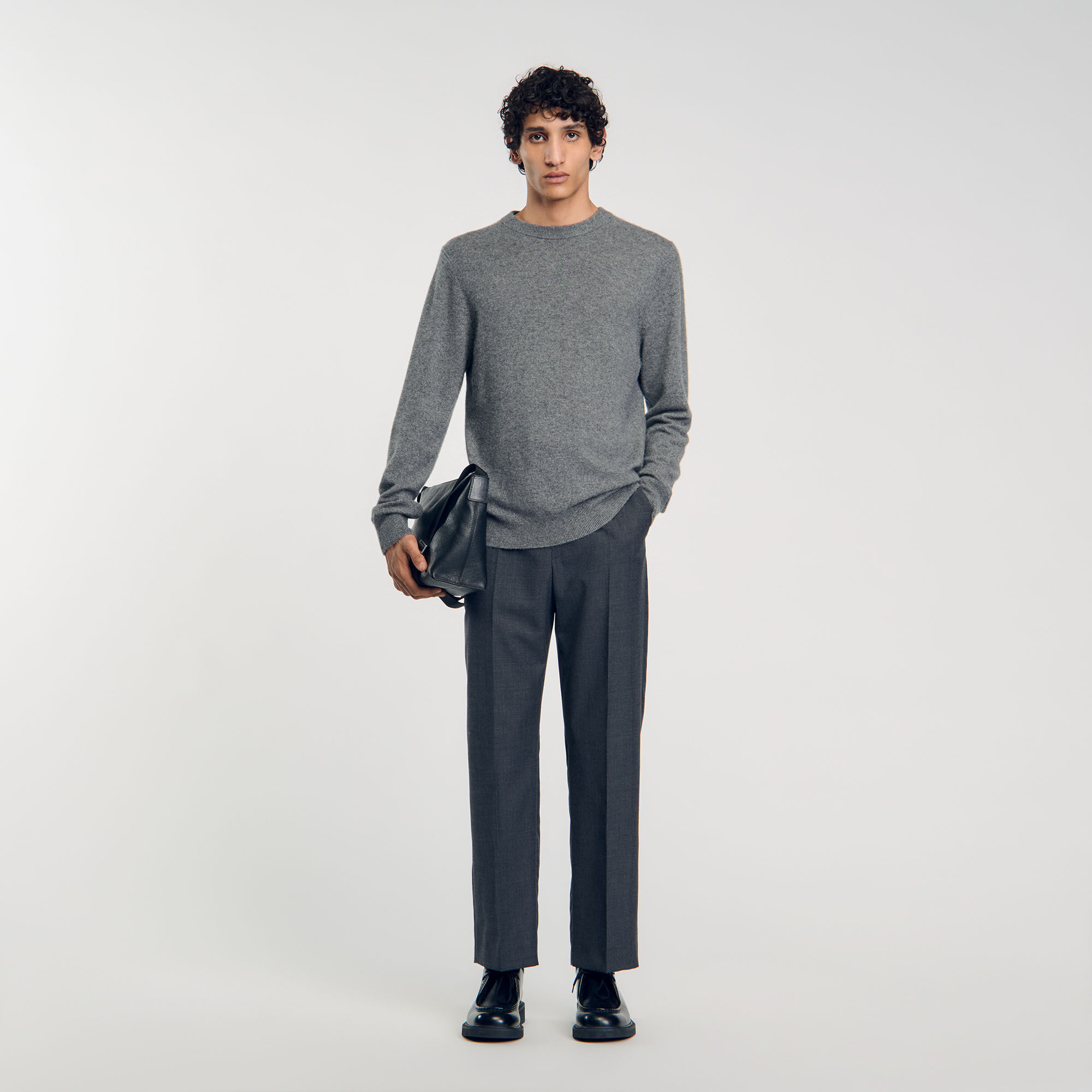 Pantaloni larghi