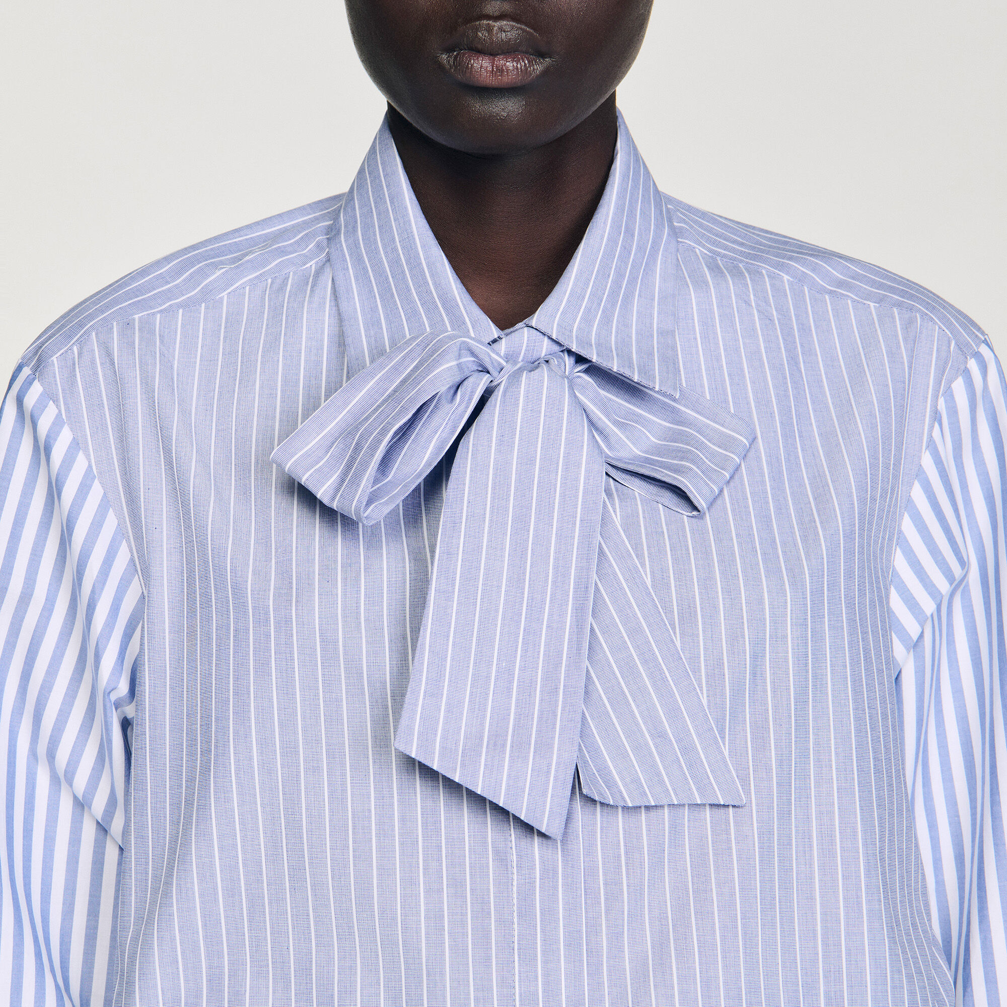 Camicia cravatta a righe