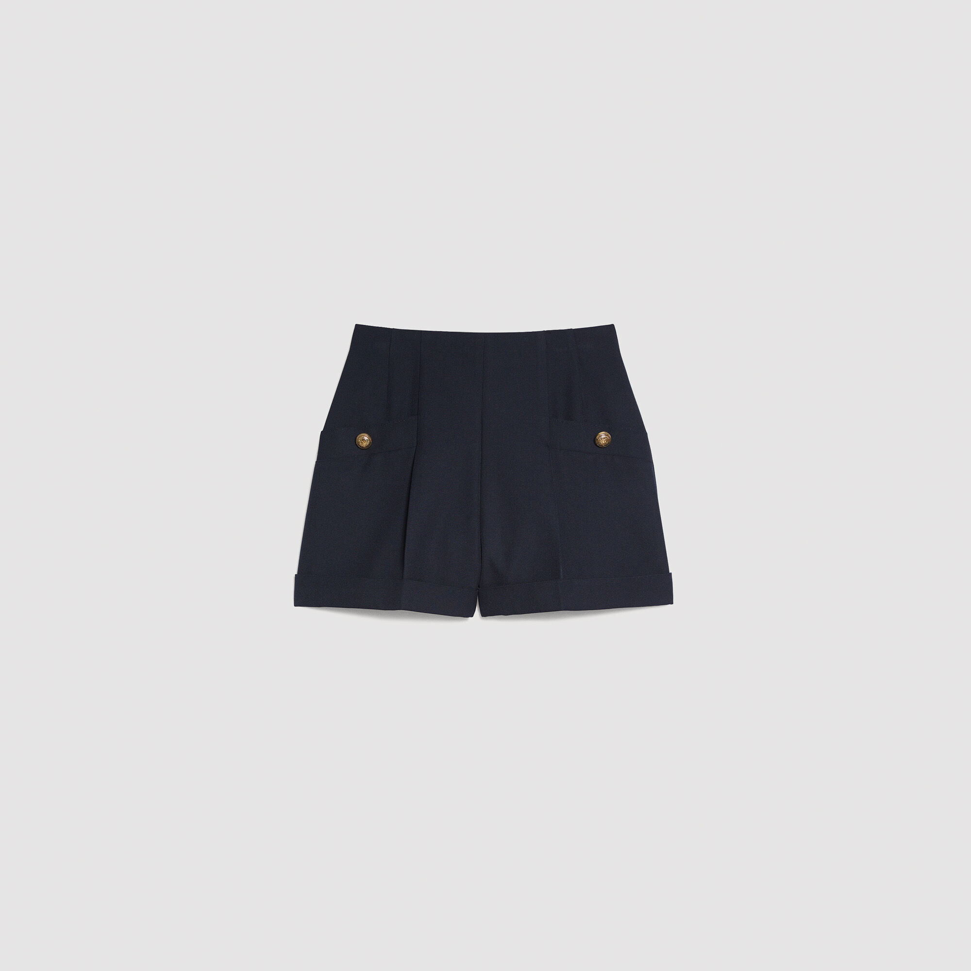 Short con risvolto