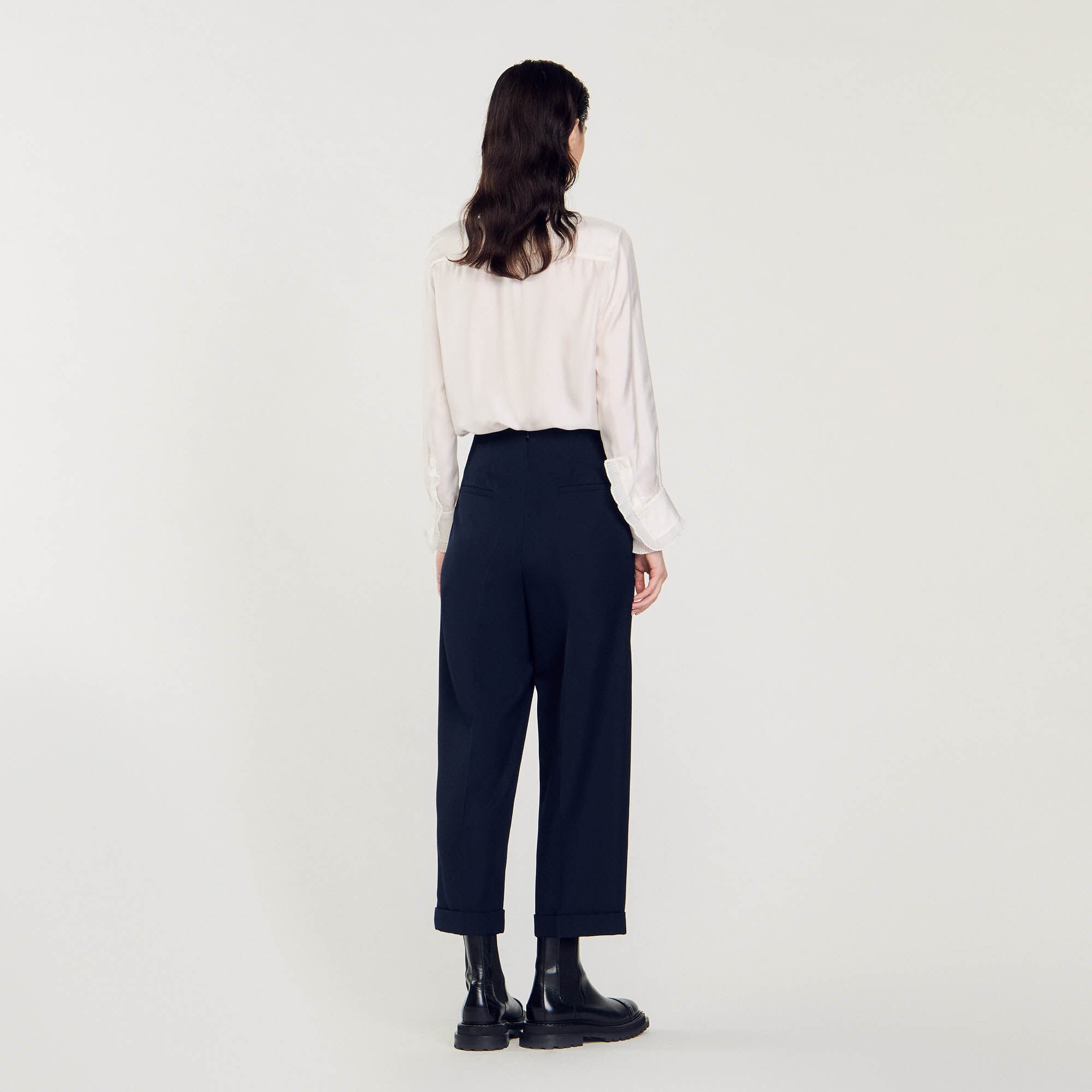 Pantaloni larghi