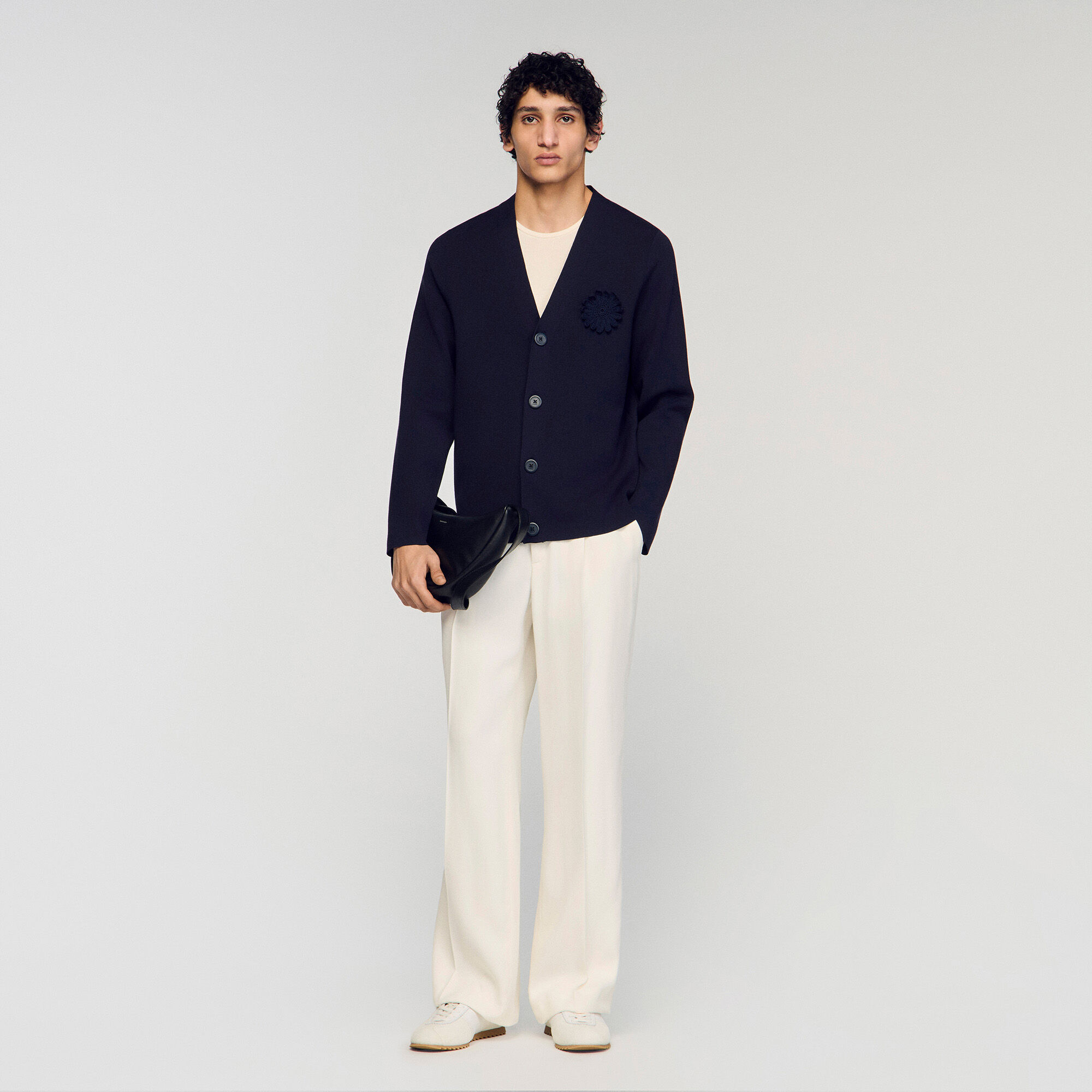 Cardigan con fiore all'uncinetto