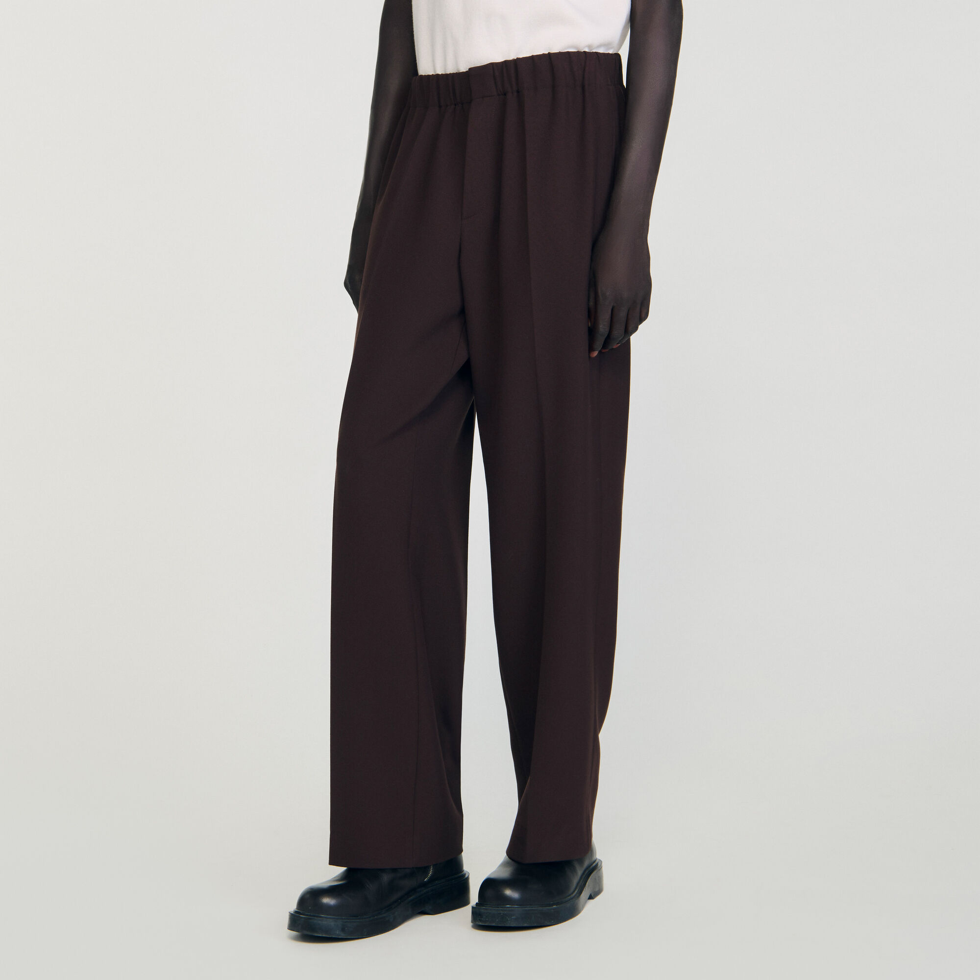 Pantaloni larghi