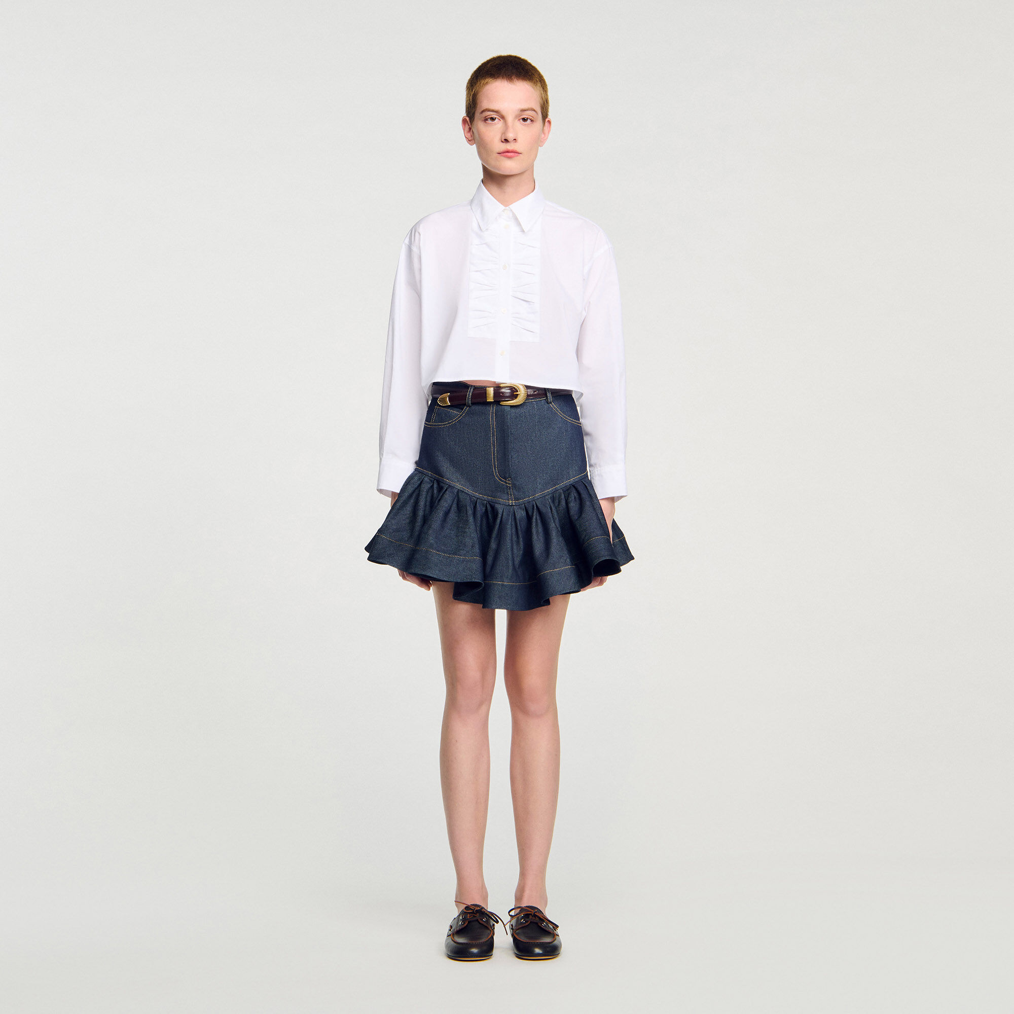 Camicia corta con dettagli nodo