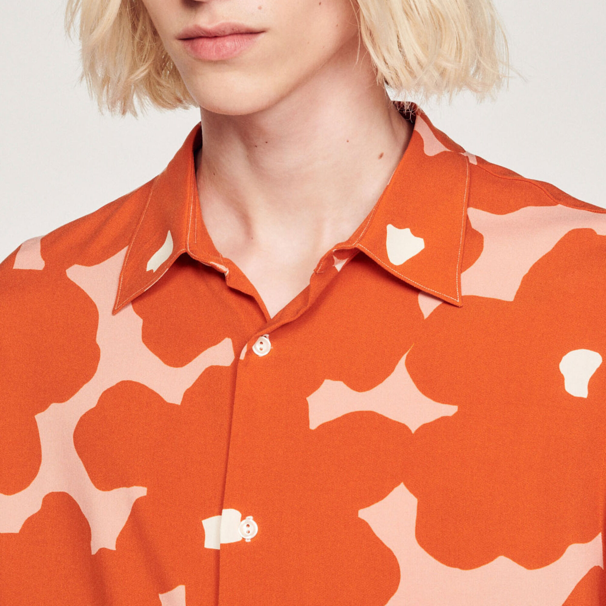 Camicia con stampa floreale