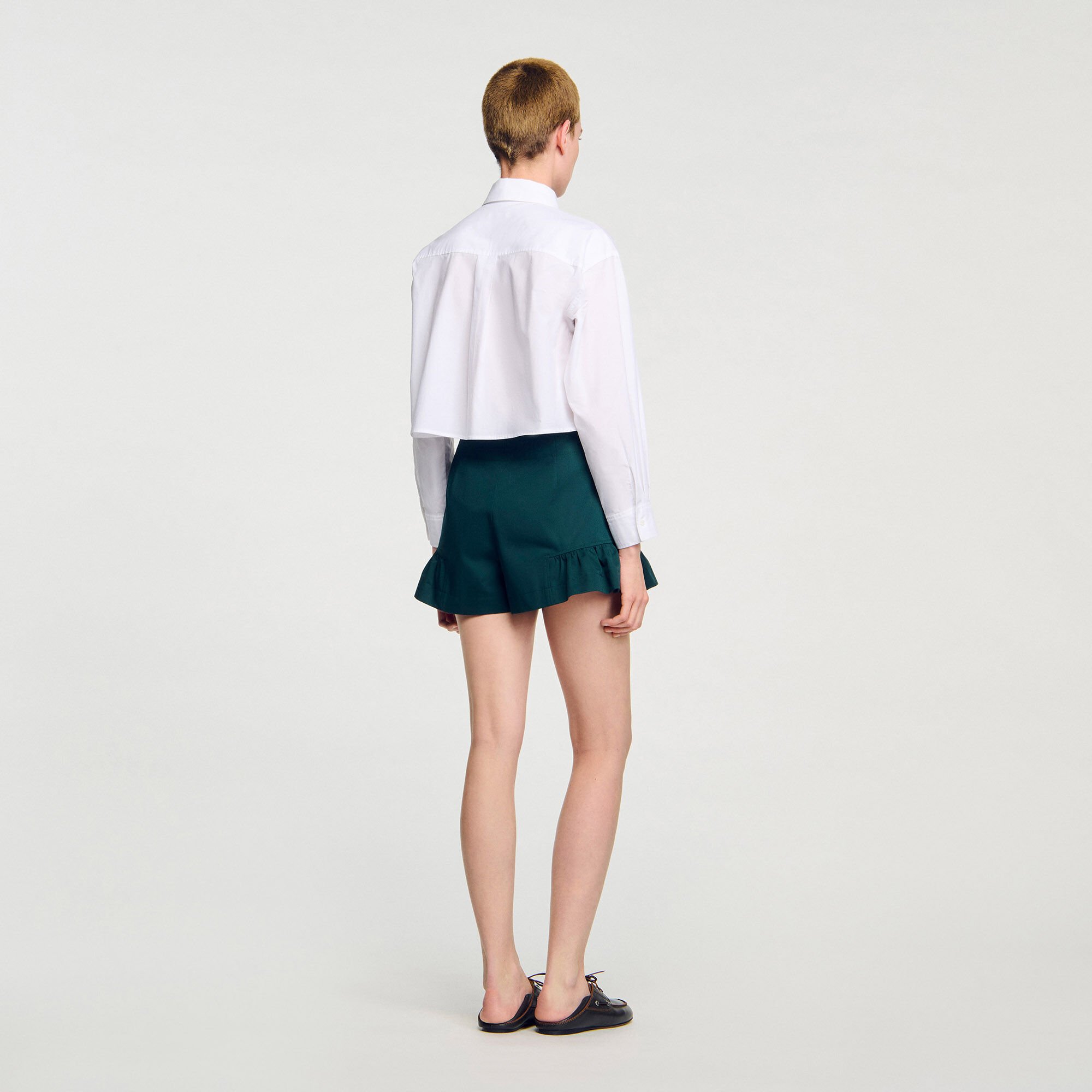Shorts con volant