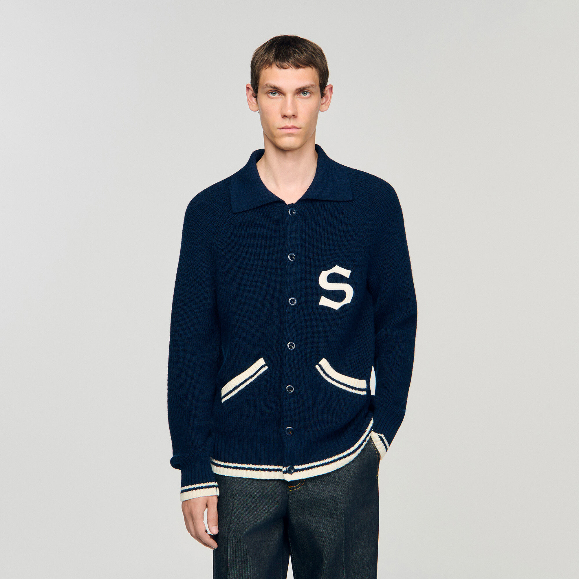 Cardigan in lana con patch S