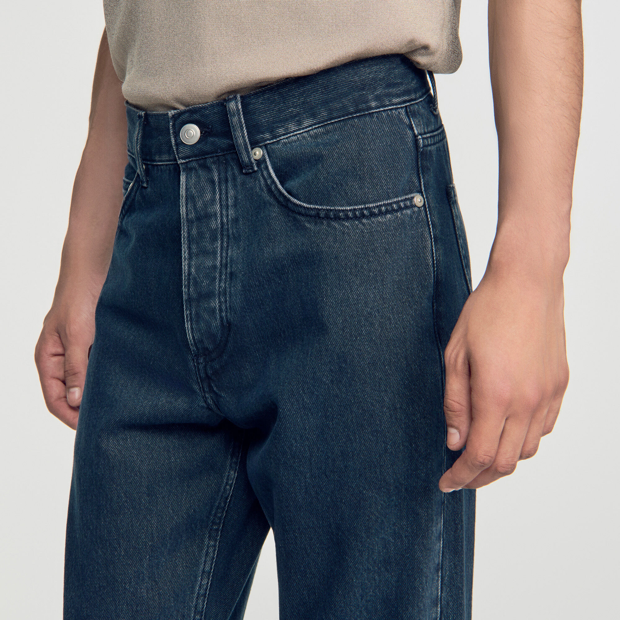 Jeans regular d&eacute;lav&eacute; - Uomo | Sandro
