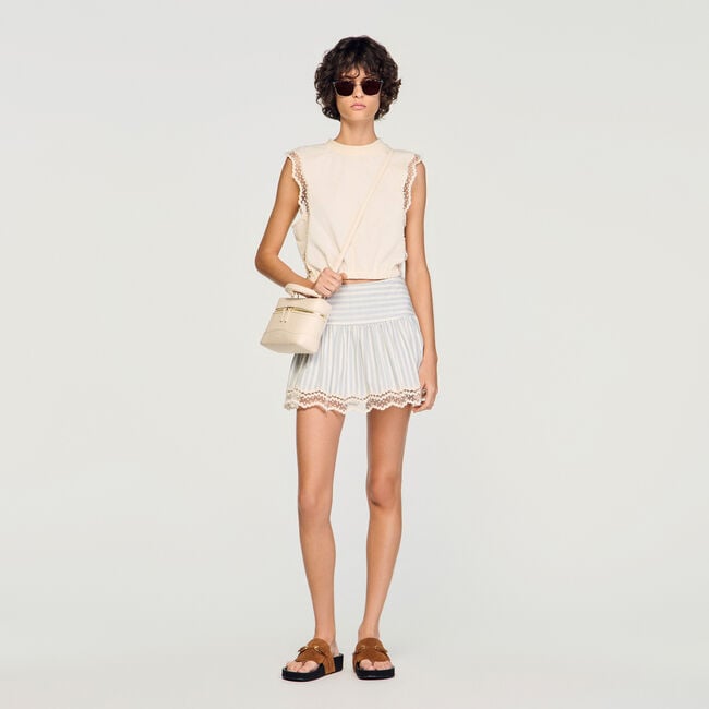 T-shirt corta in cotone con pizzo
