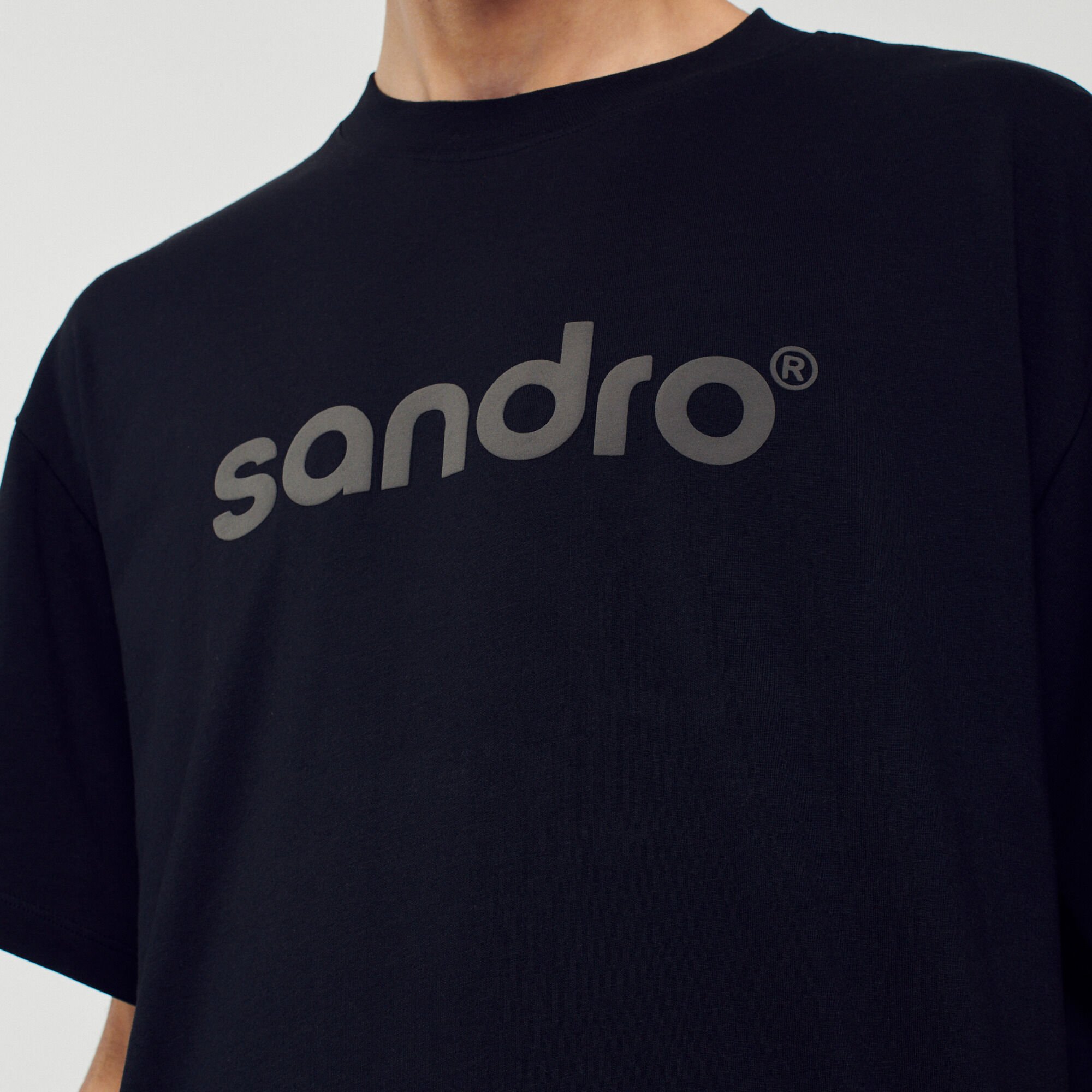 T-shirt oversize con logo