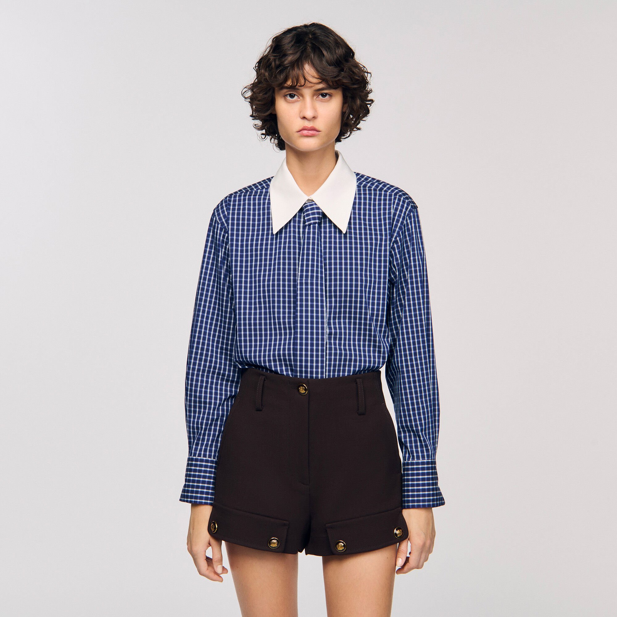 Camicia a quadri e cravatta