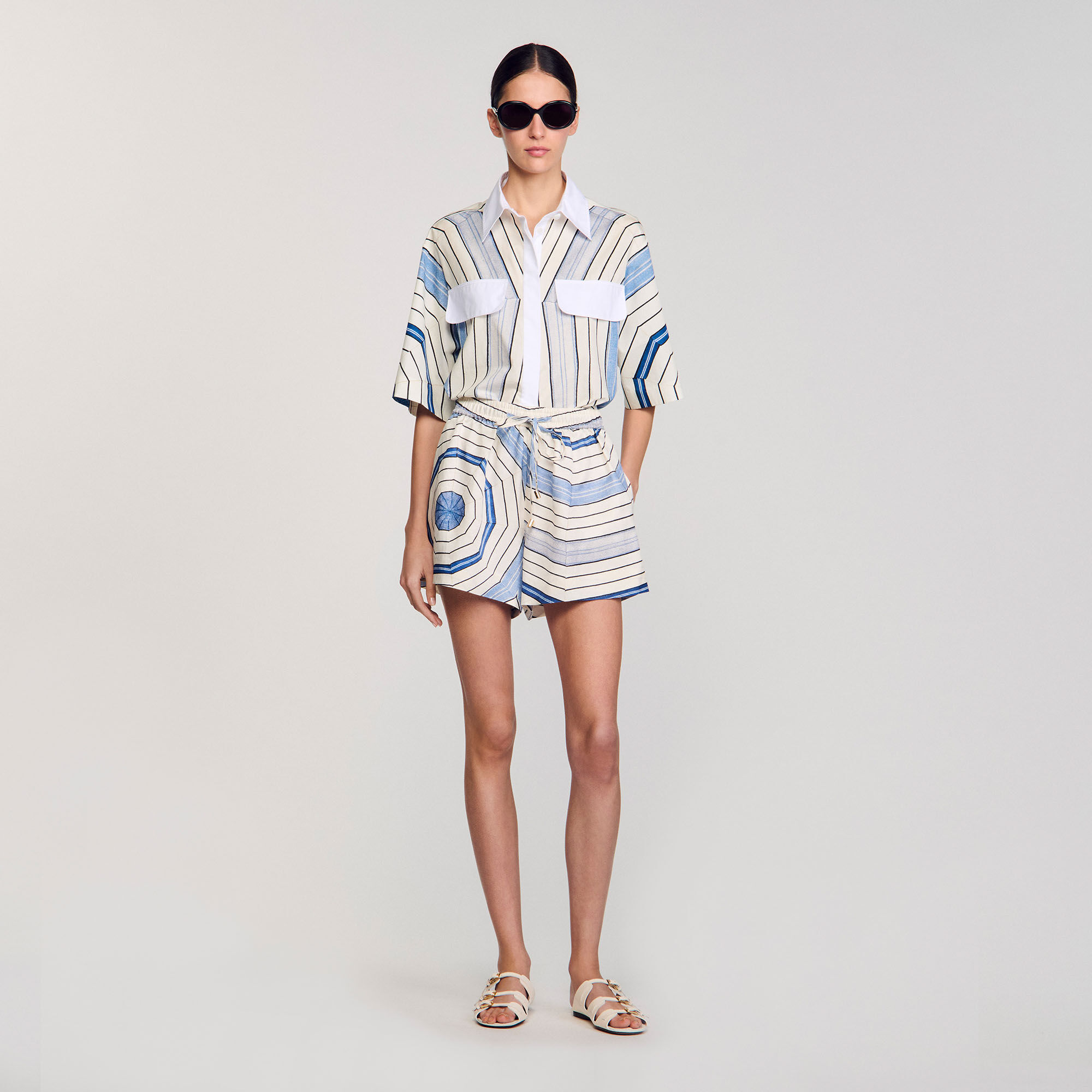 Shorts con stampa a spirali