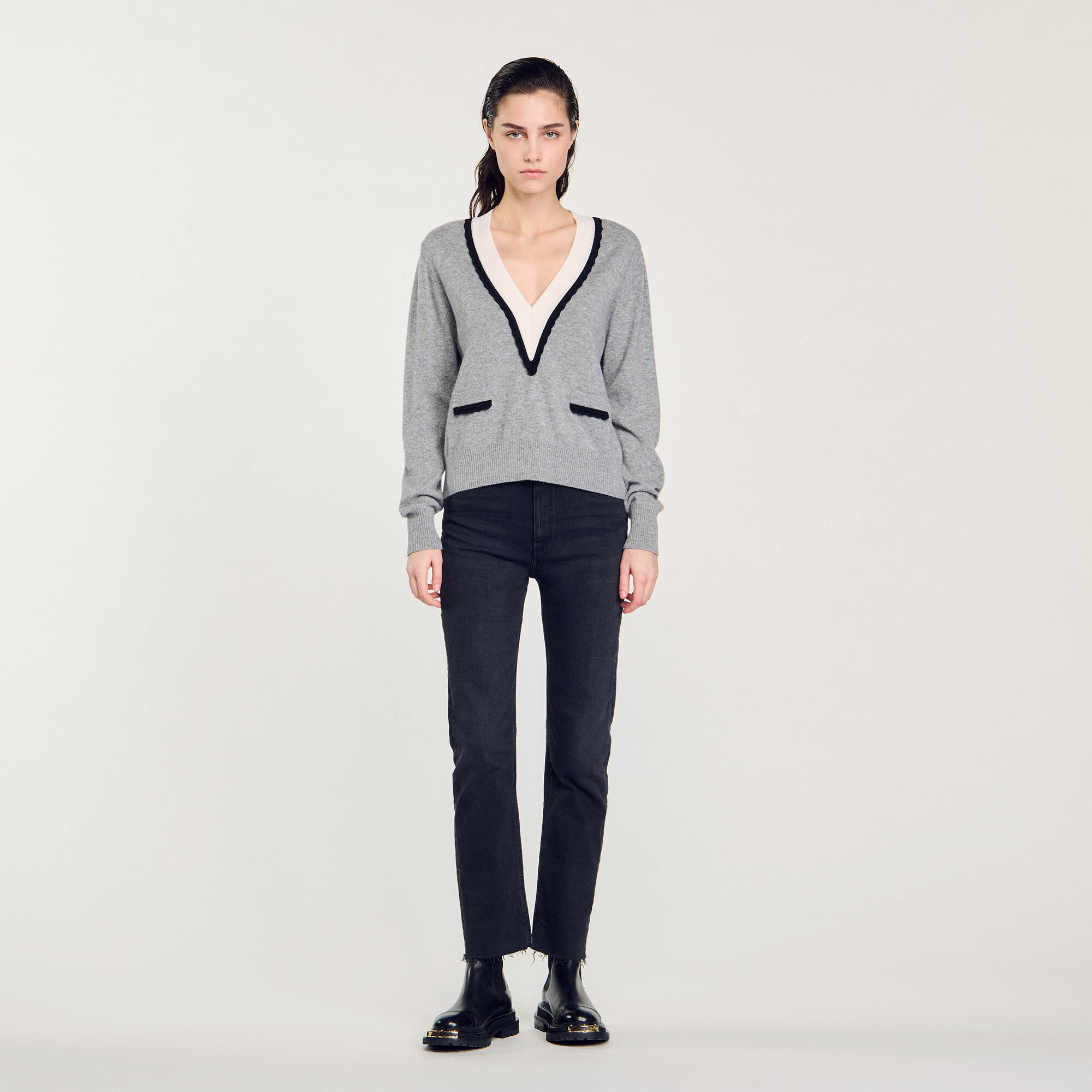 Pullover con scollo a V a contrasto