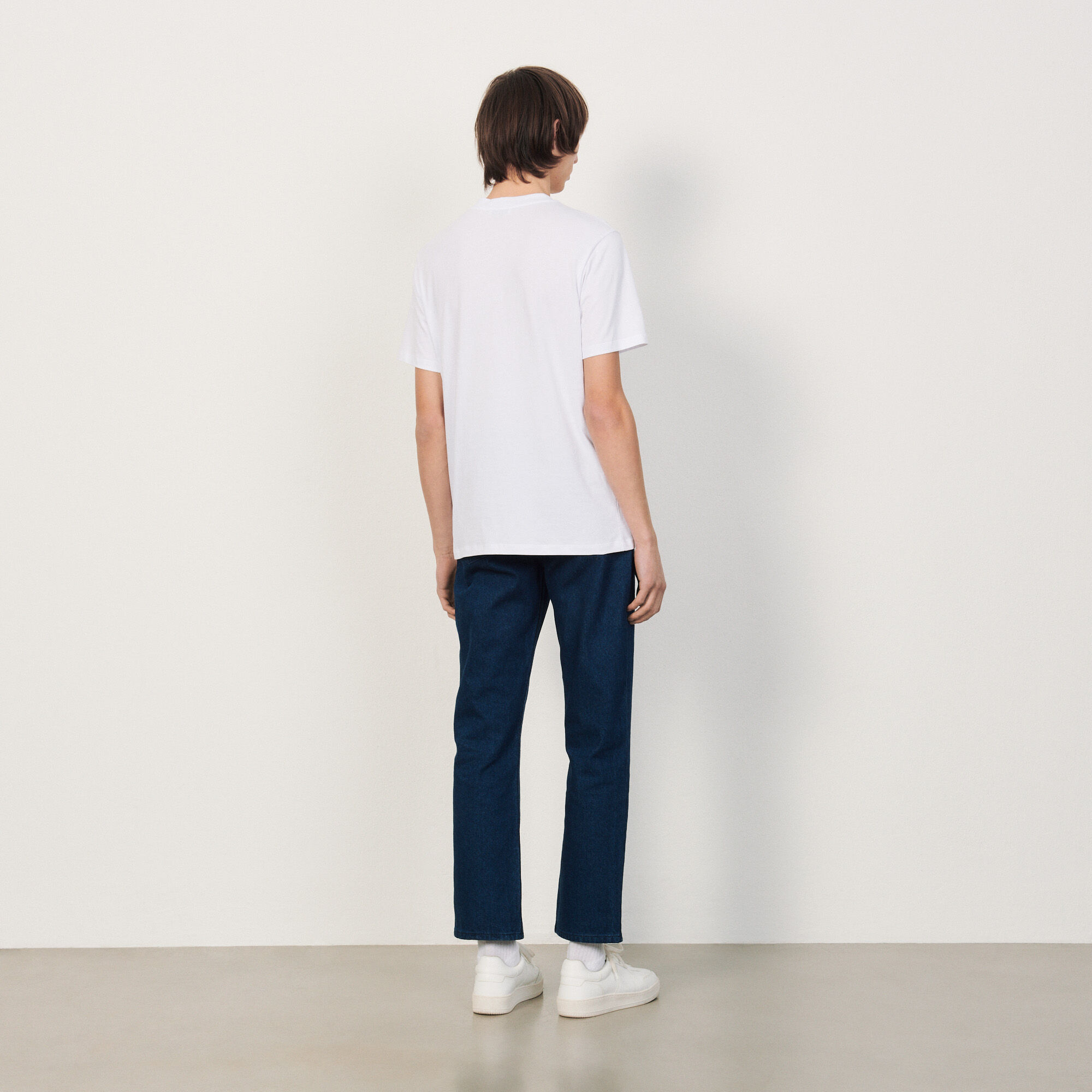 T-shirt ricamata