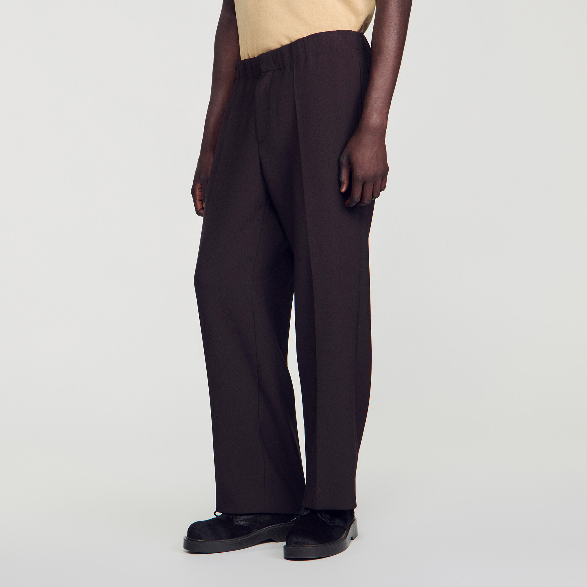 Pantaloni larghi