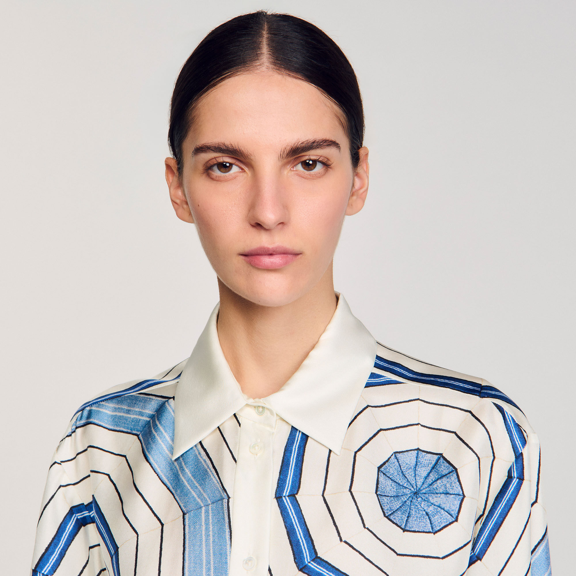 Camicia in seta stampa a spirali