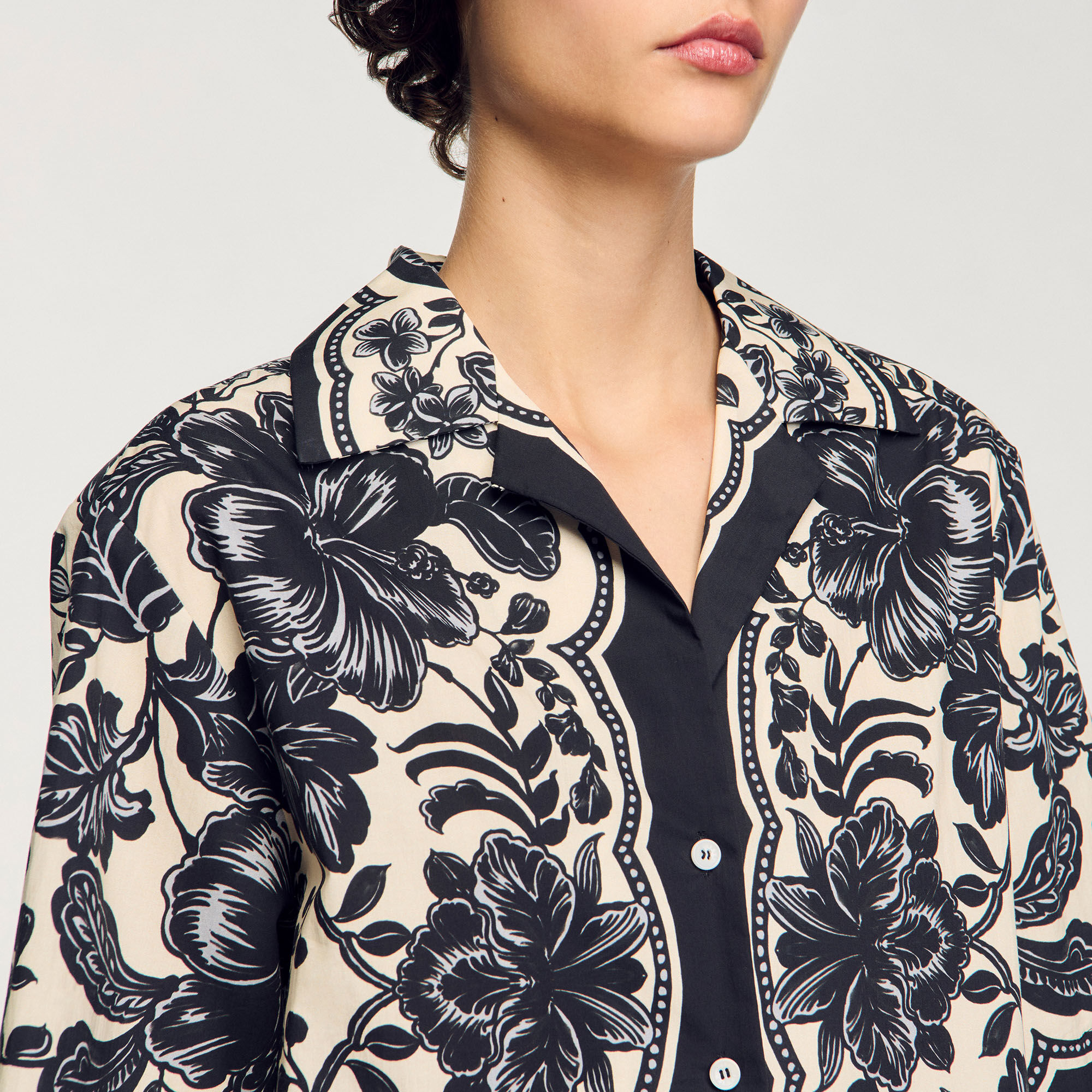 Camicia con stampa a fiori