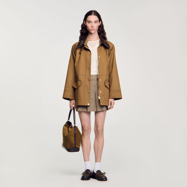 Cappotto con colletto in pelle