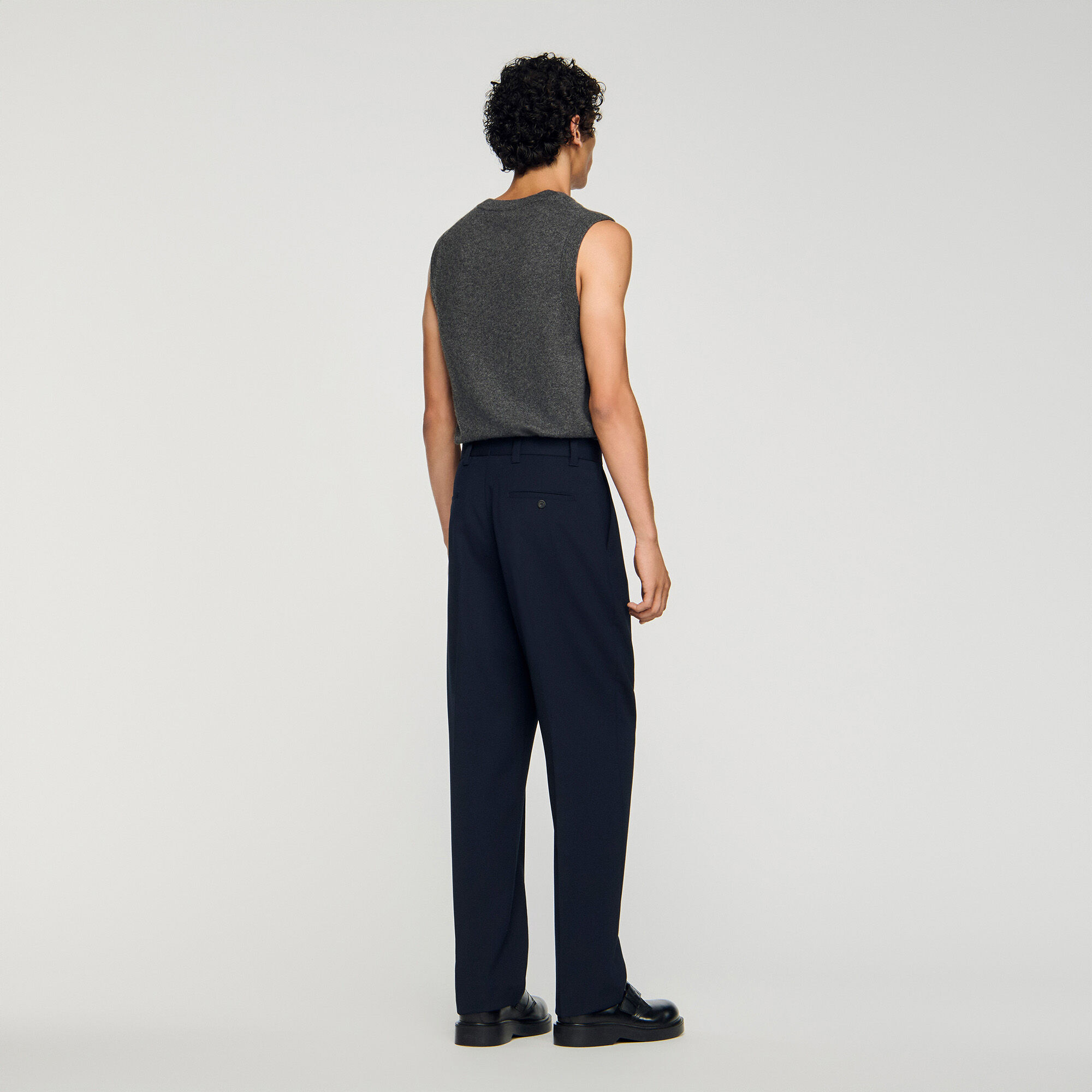 Pantaloni larghi