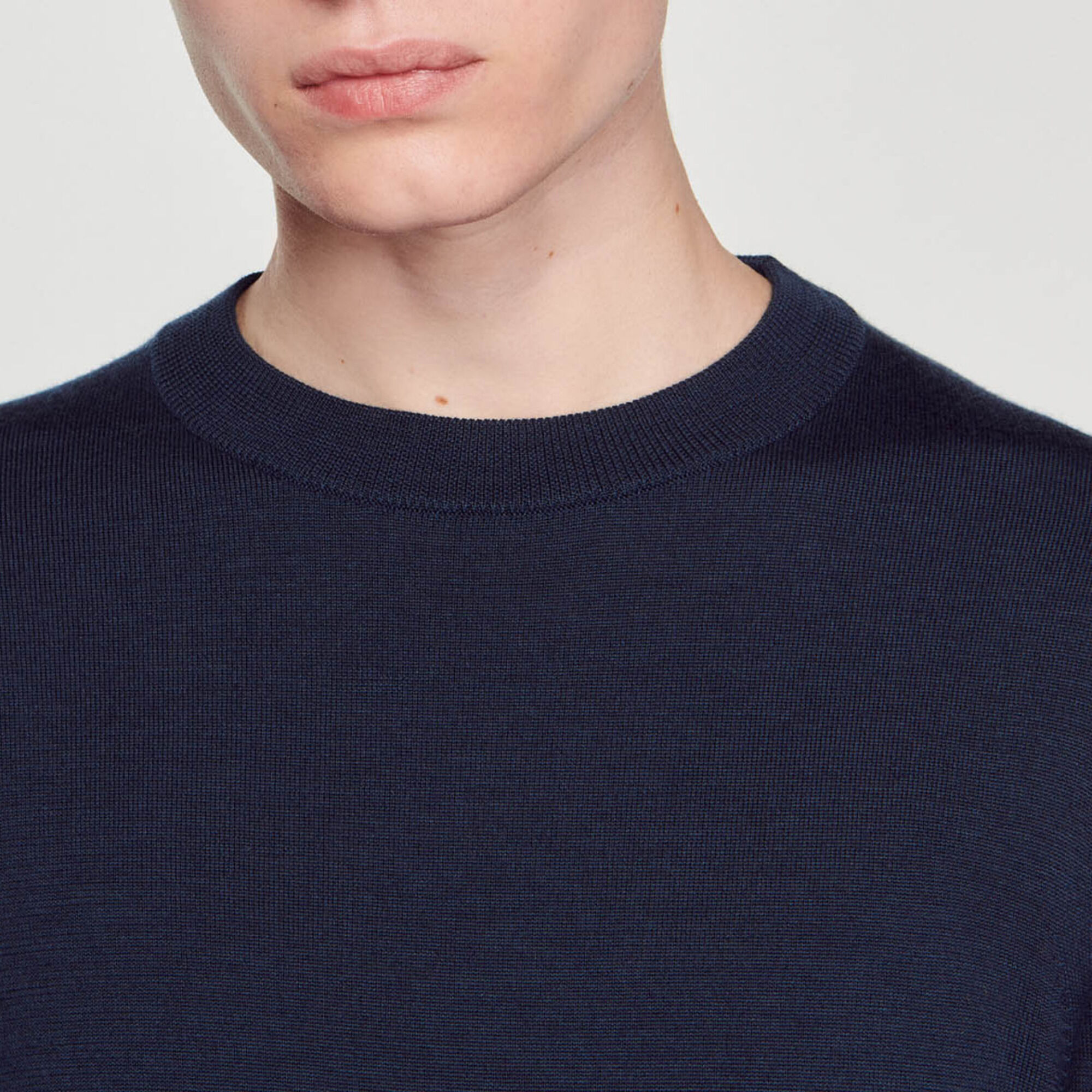 Pullover in maglia sottile in lana