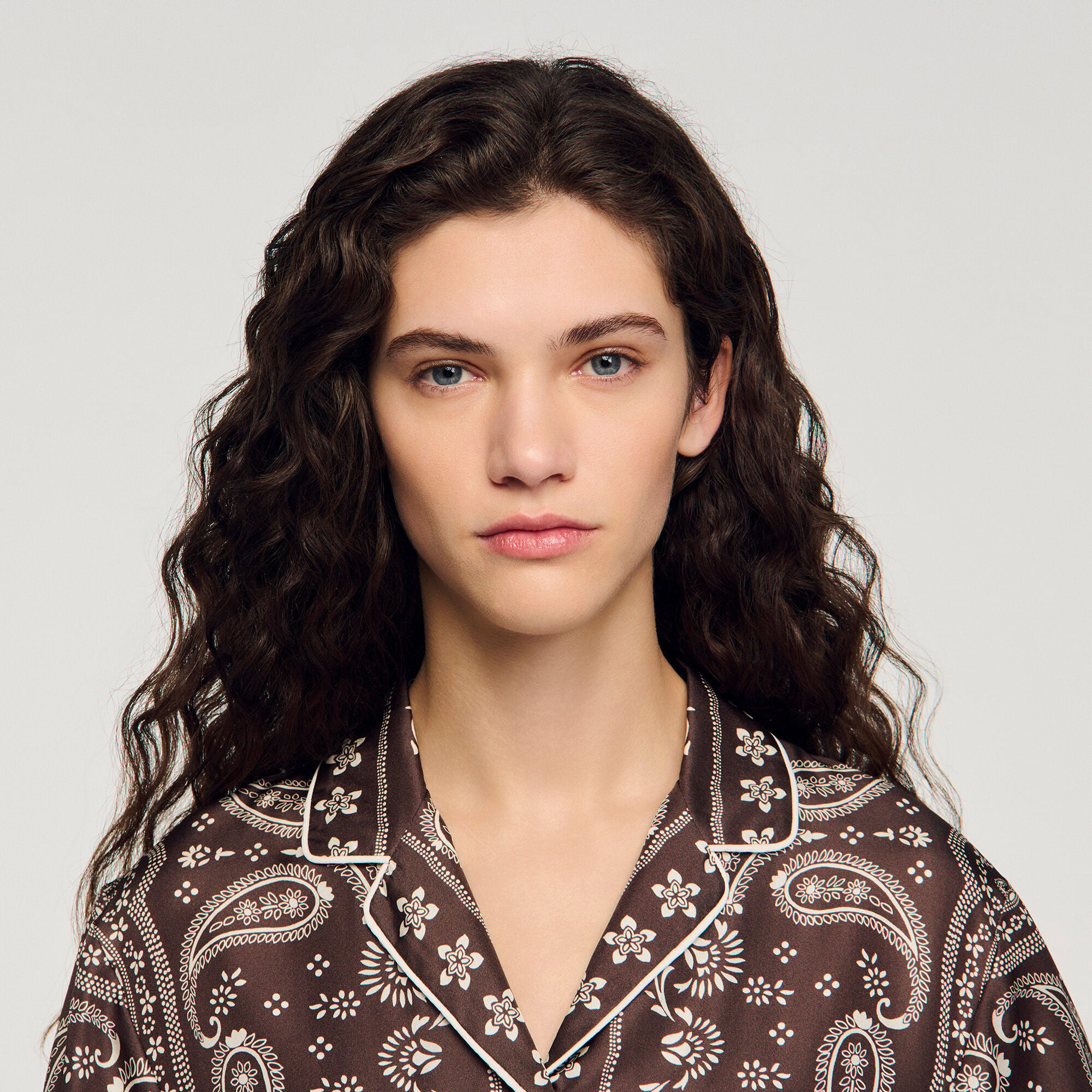Camicia corta con stampa a bandana