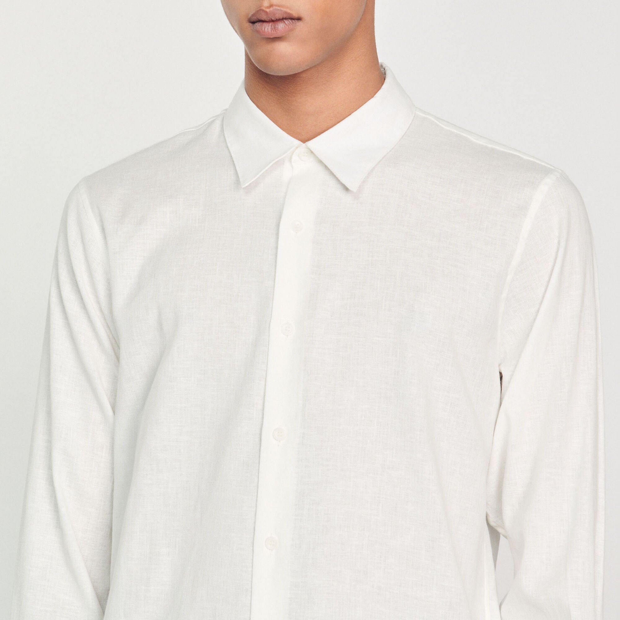 Camicia dalla linea classica