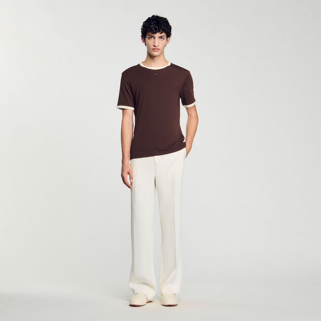 T-shirt bicolore con patch