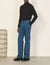 Pantaloni in jeans leggermente svasati