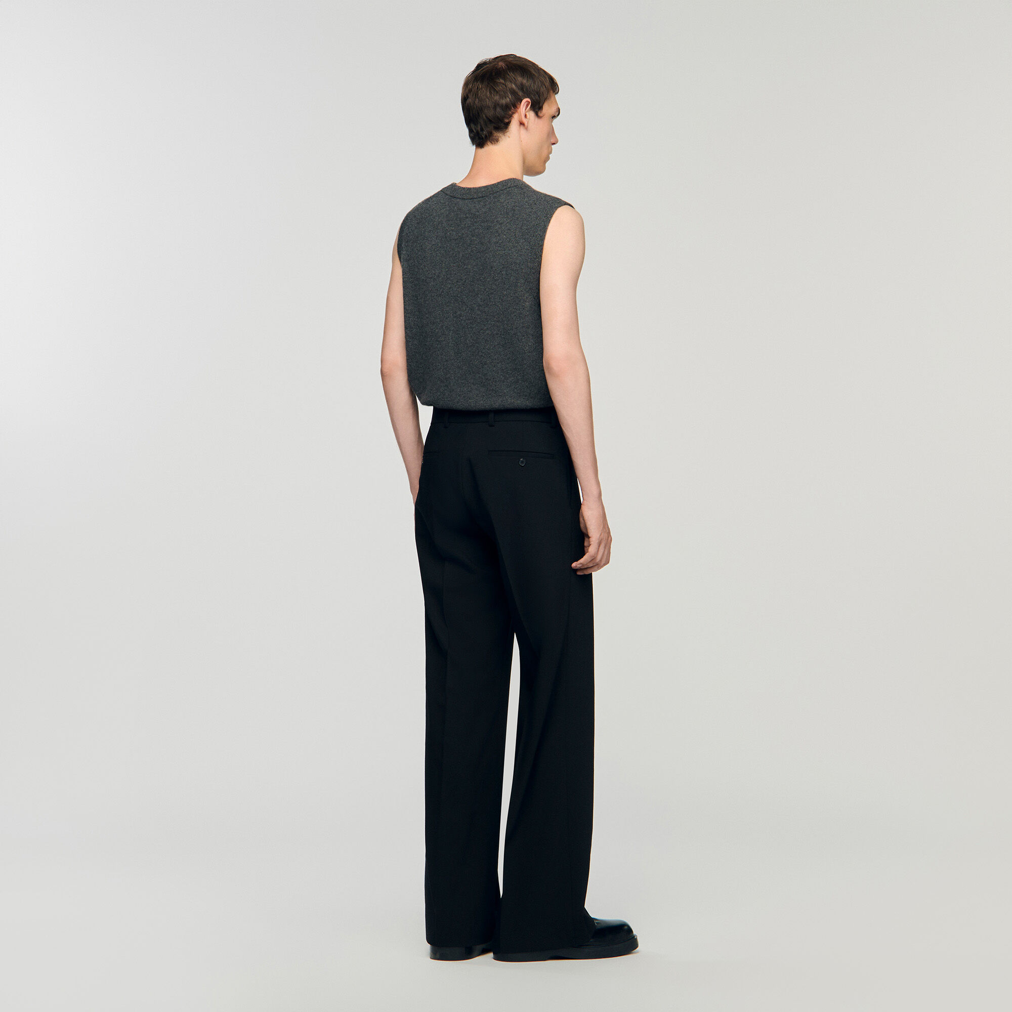 Pantaloni larghi con pieghe