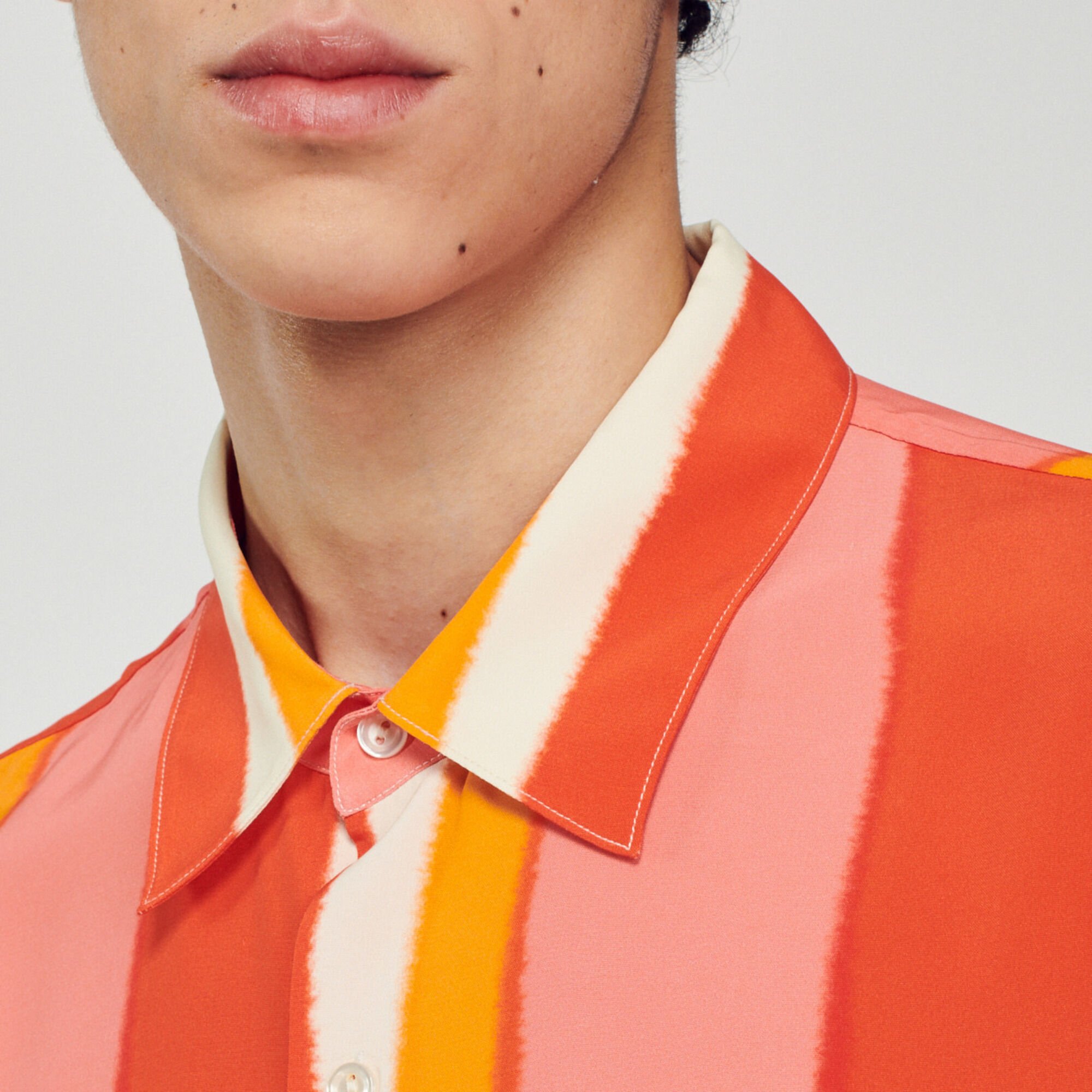 Camicia fluida a righe a maniche corte