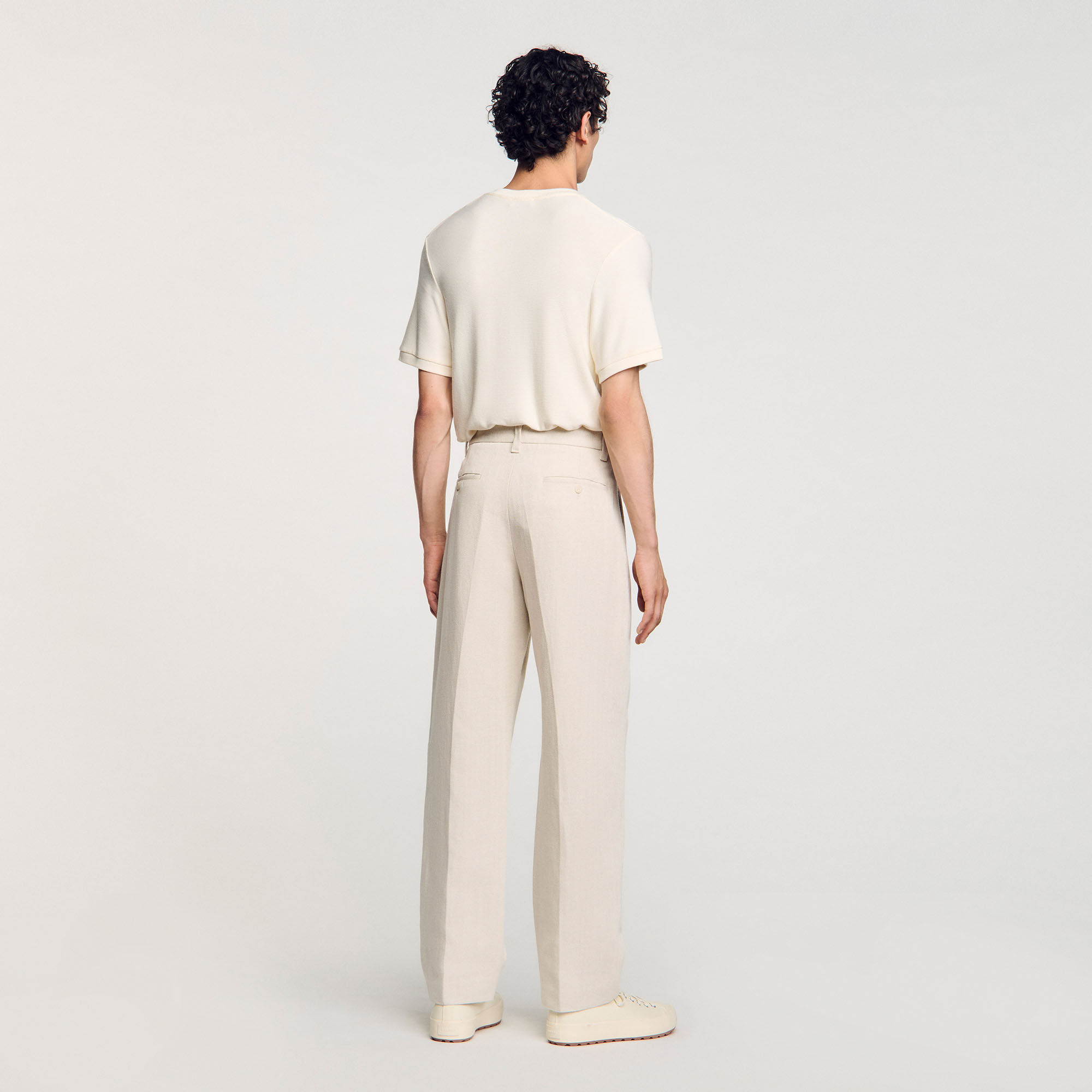 Pantaloni larghi con pieghe