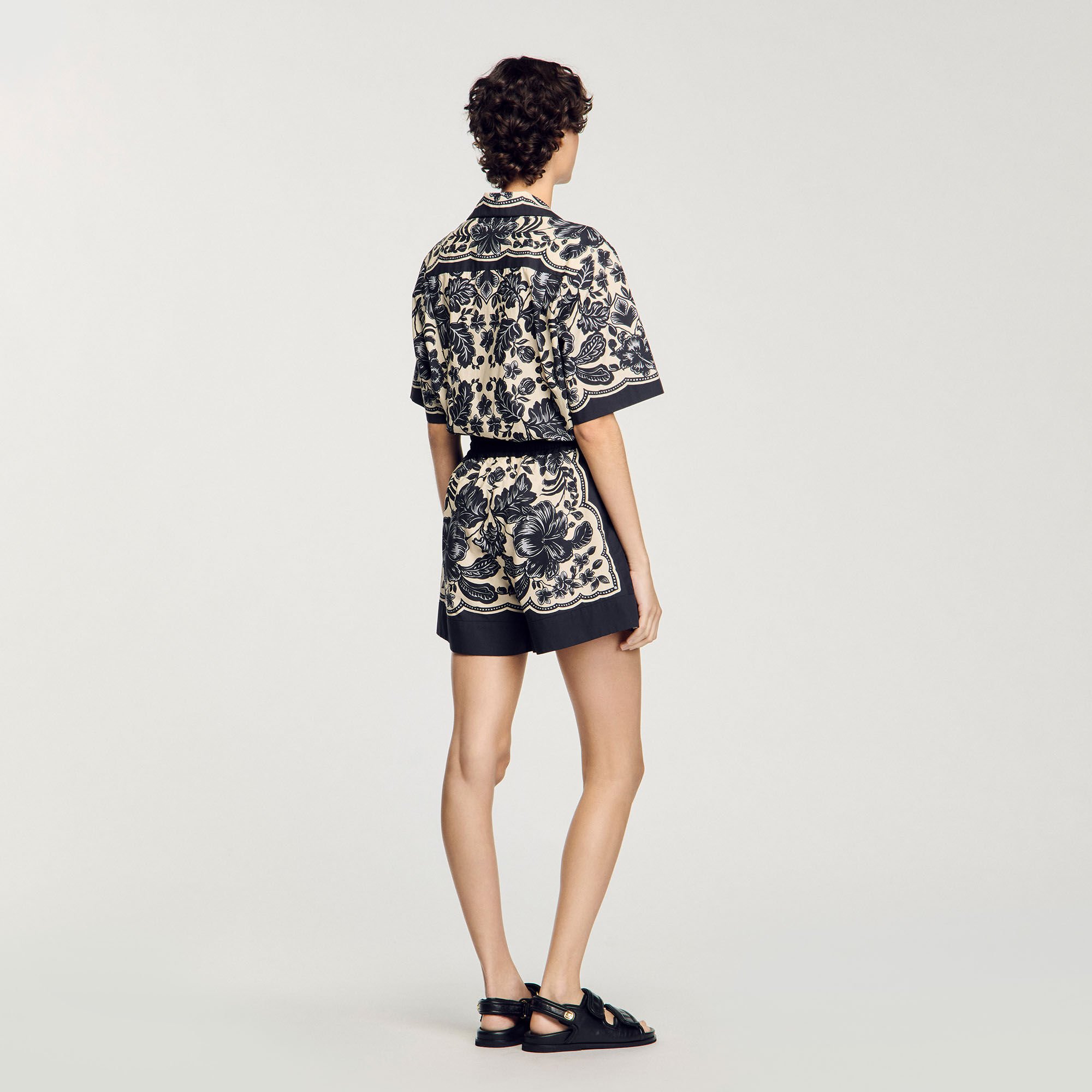 Shorts con stampa a fiori