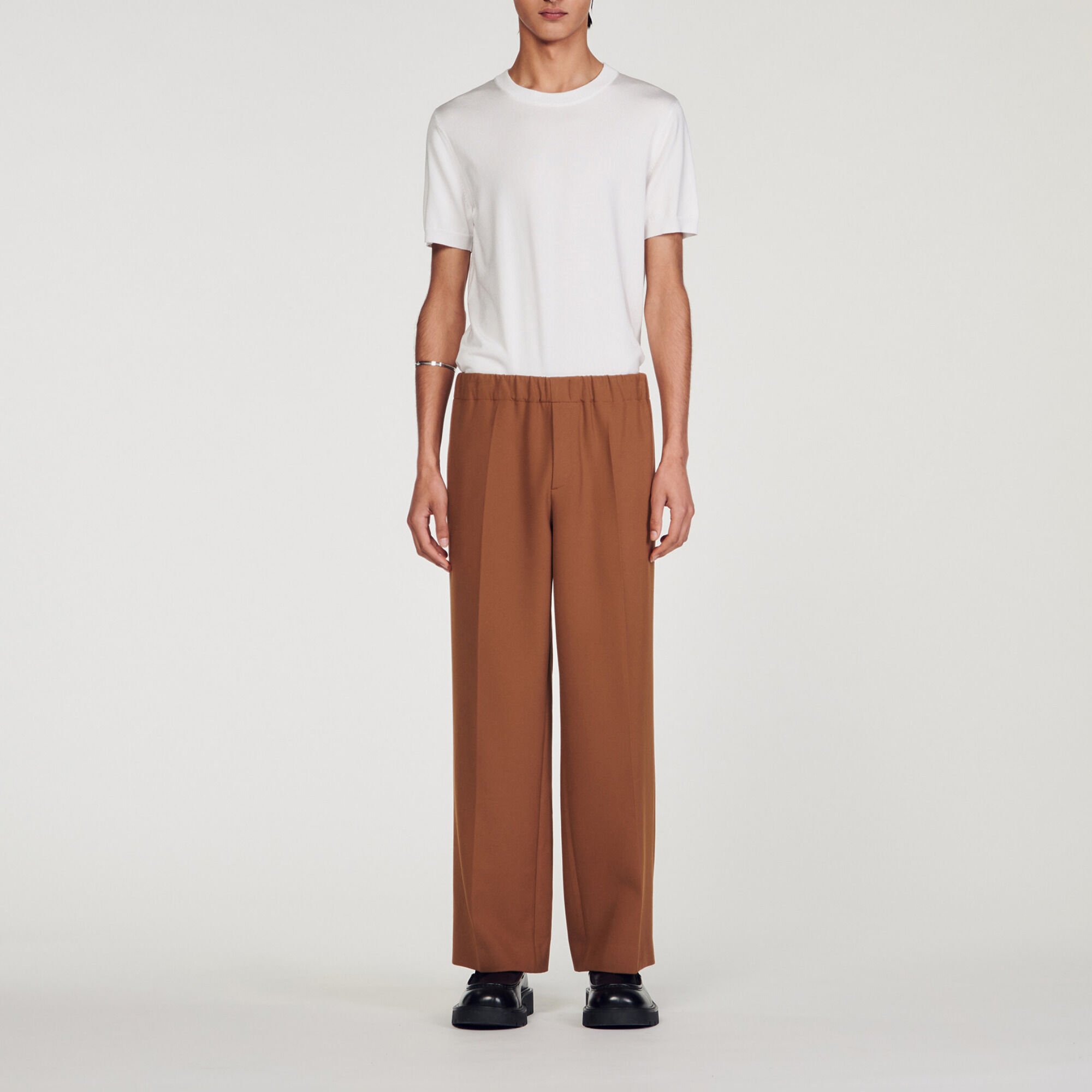 Pantaloni larghi