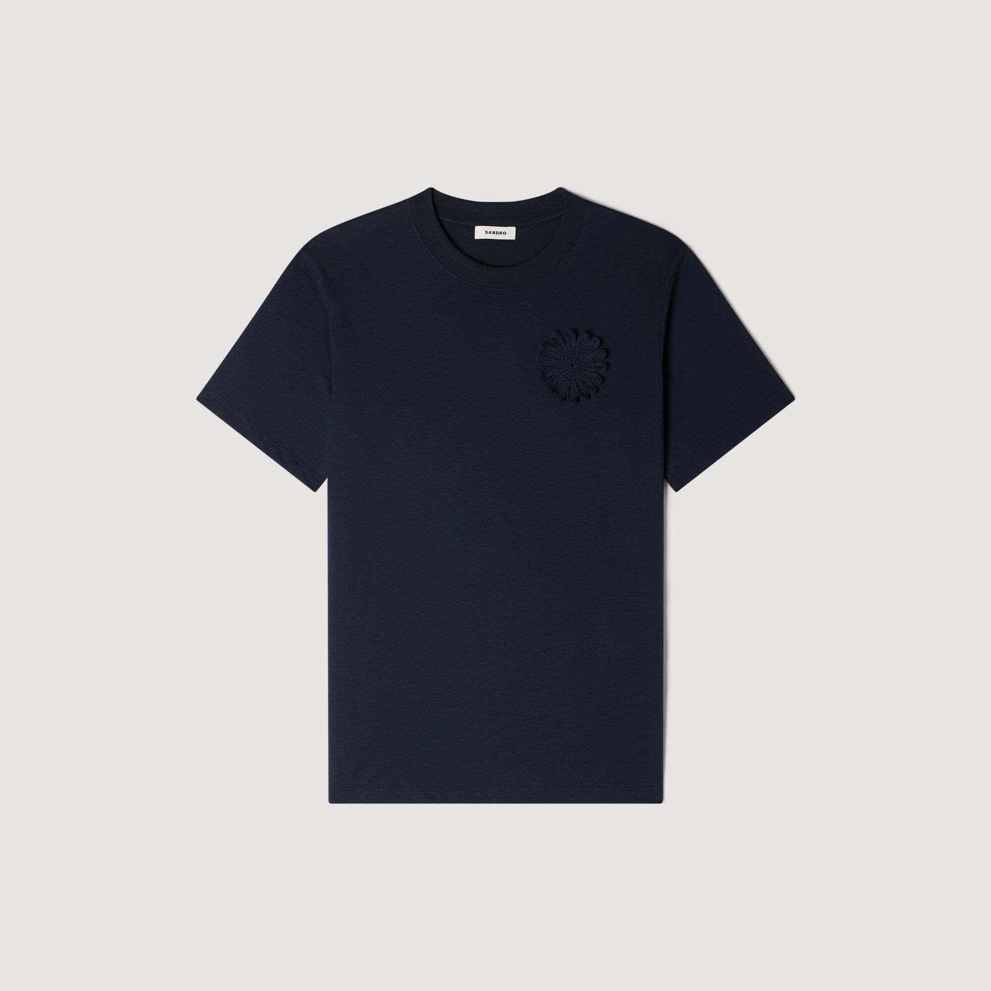 T-shirt in cotone con fiore crochet