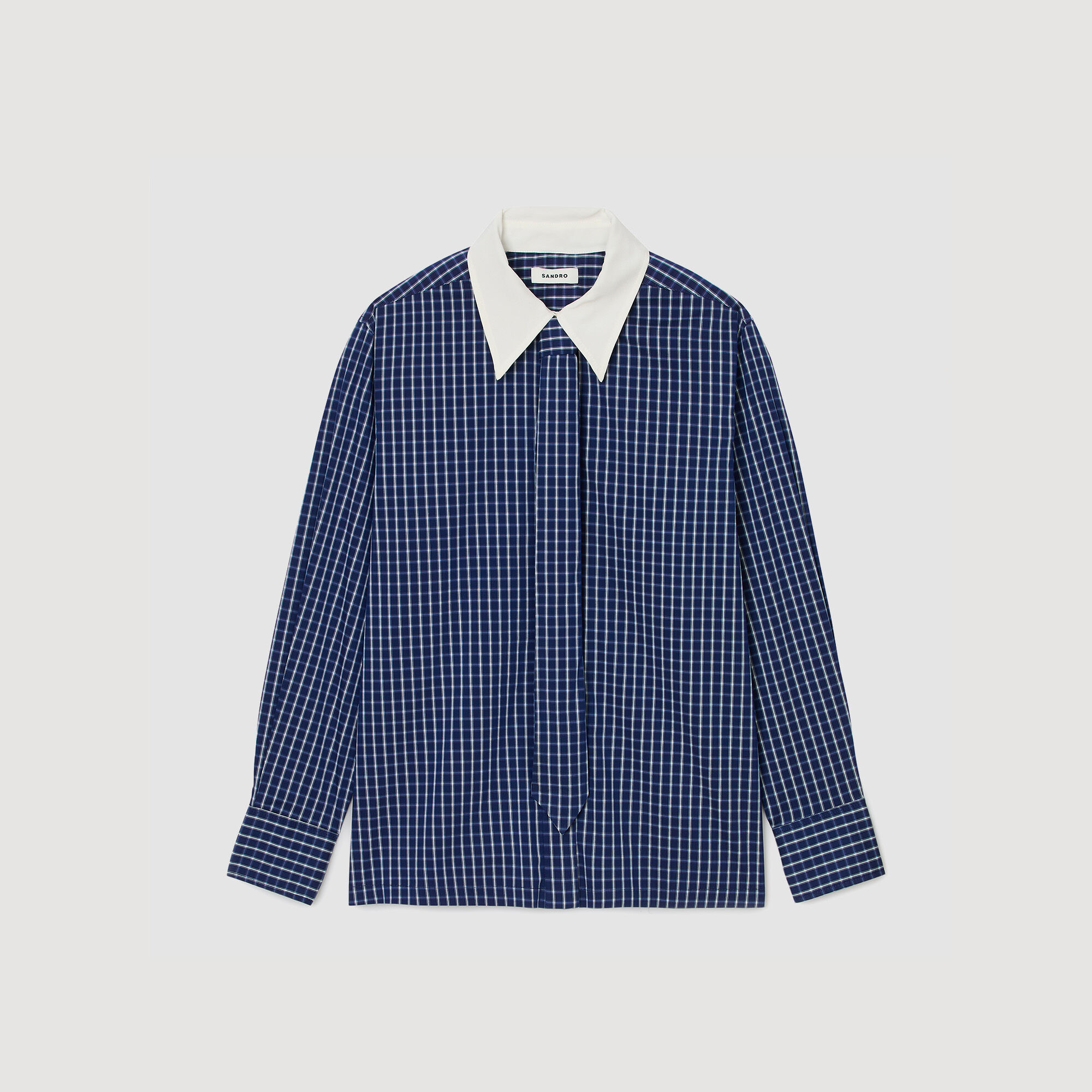 Camicia a quadri e cravatta